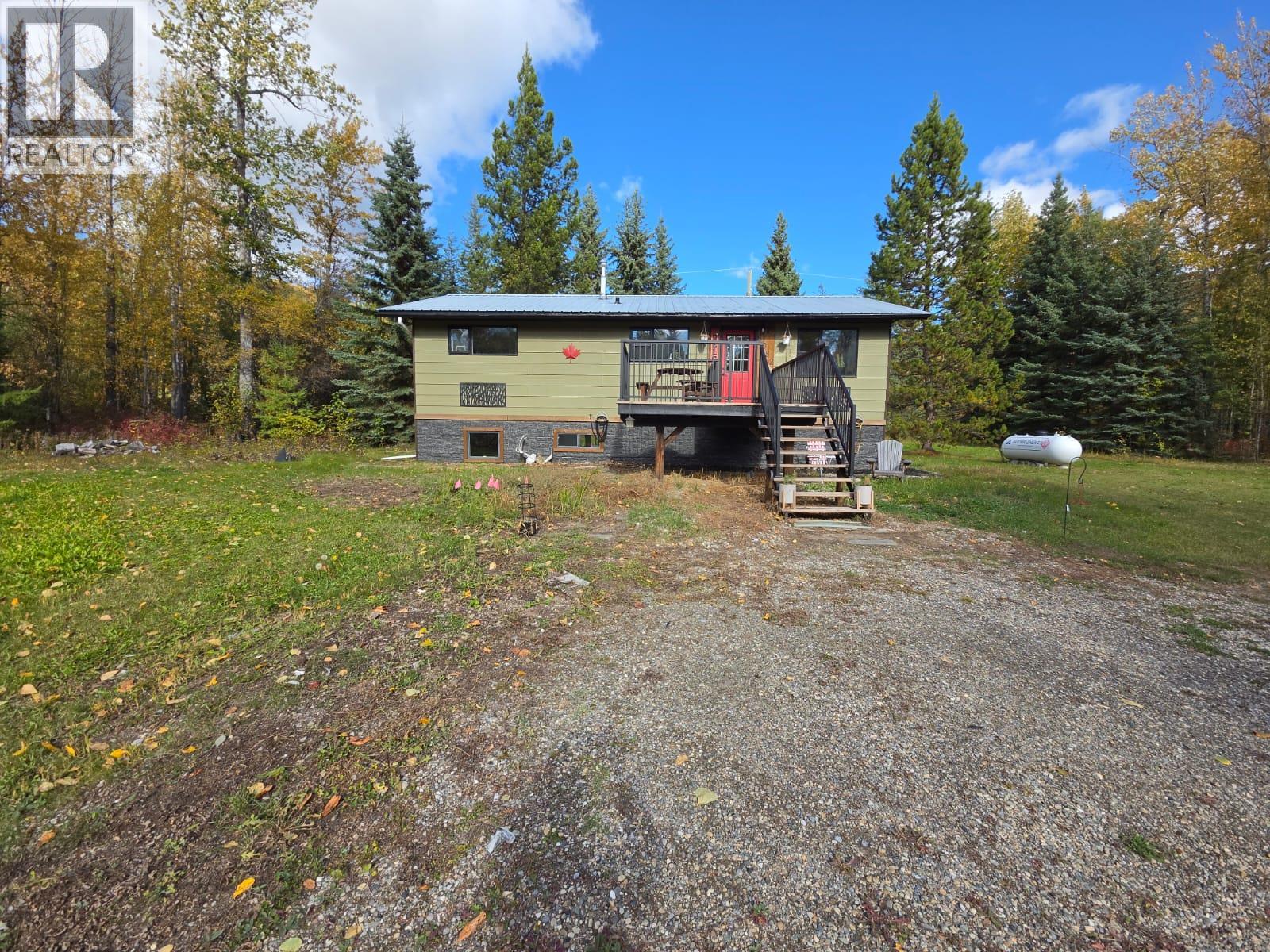 6082 Centennial Road W, Moberly Lake, British Columbia  V0C 1X0 - Photo 4 - 10402361