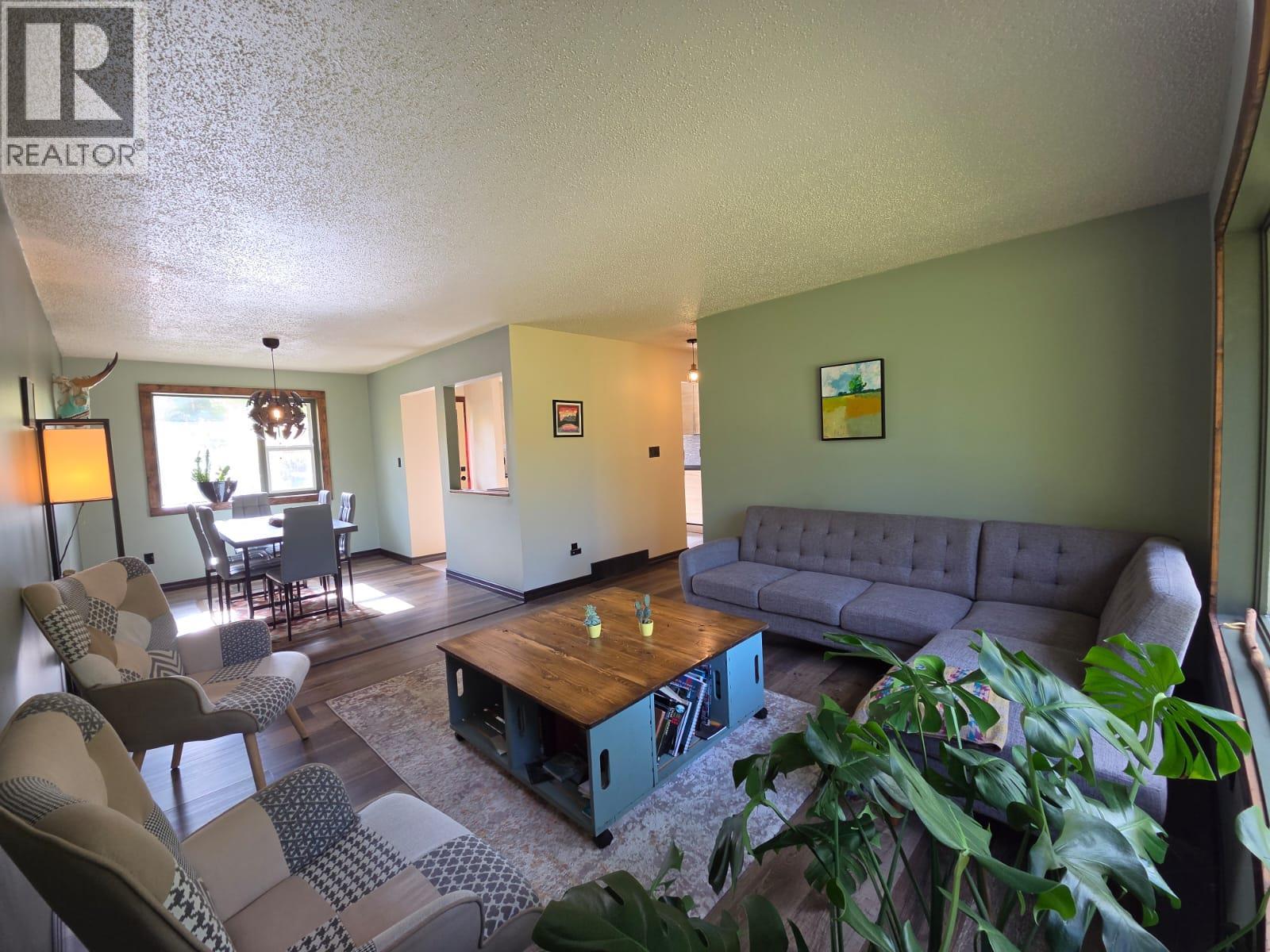 6082 Centennial Road W, Moberly Lake, British Columbia  V0C 1X0 - Photo 8 - 10402361