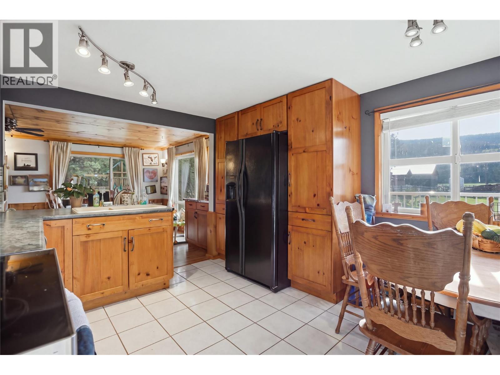 2321 Peterson Road, Merritt, British Columbia  V1K 1B8 - Photo 19 - 10402044