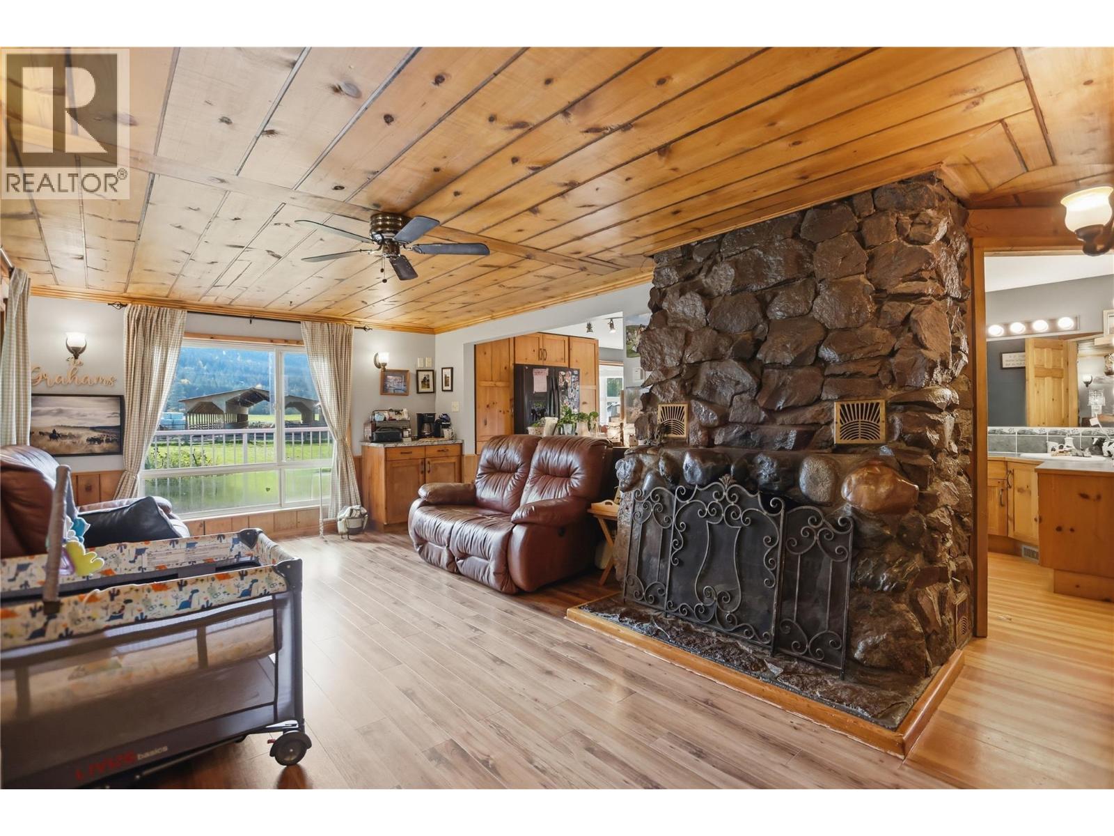 2321 Peterson Road, Merritt, British Columbia  V1K 1B8 - Photo 27 - 10402044