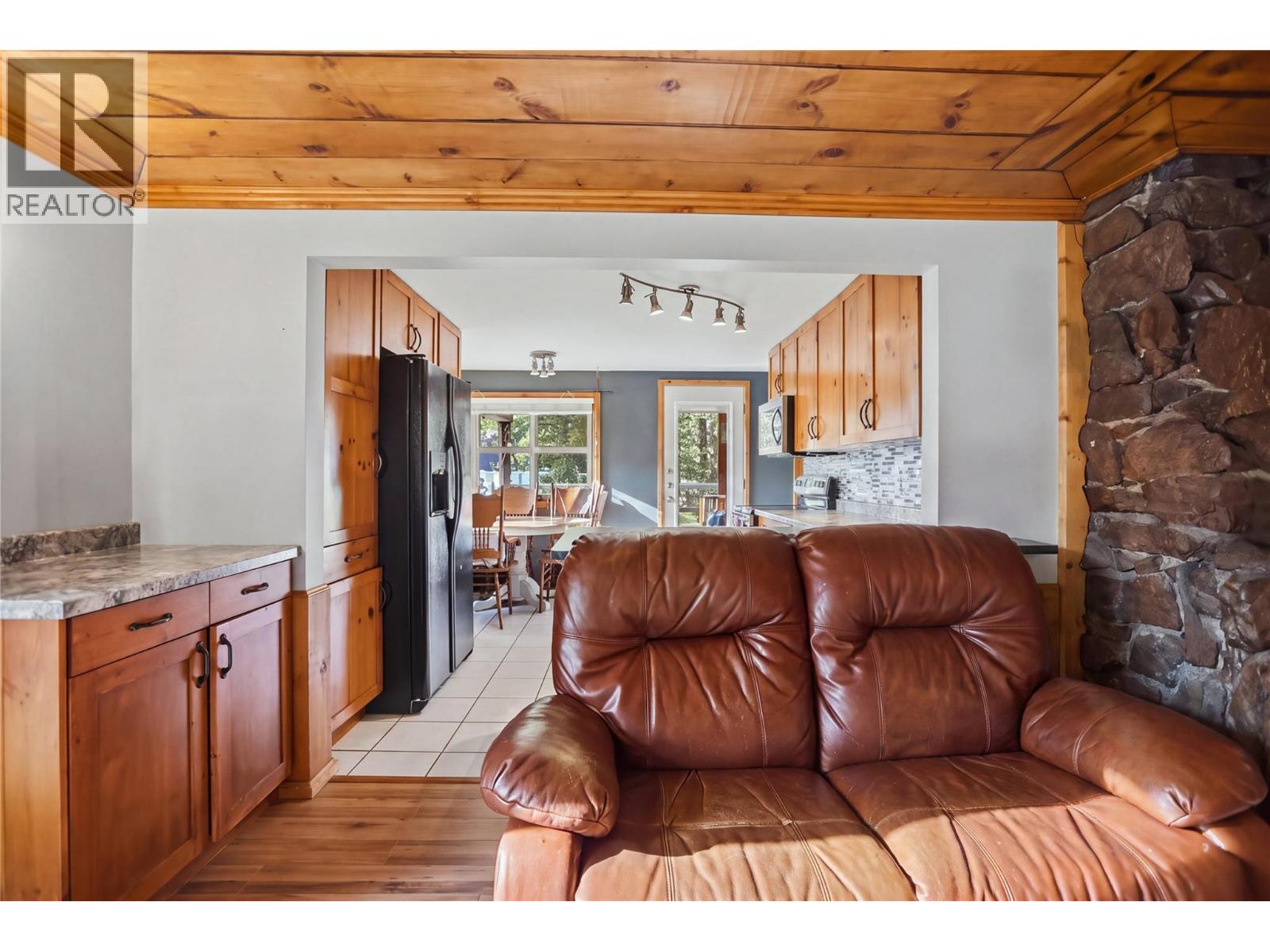 2321 Peterson Road, Merritt, British Columbia  V1K 1B8 - Photo 28 - 10402044