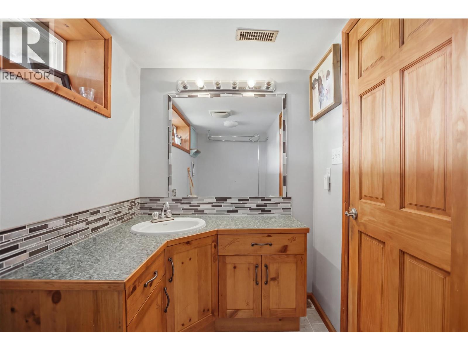 2321 Peterson Road, Merritt, British Columbia  V1K 1B8 - Photo 30 - 10402044