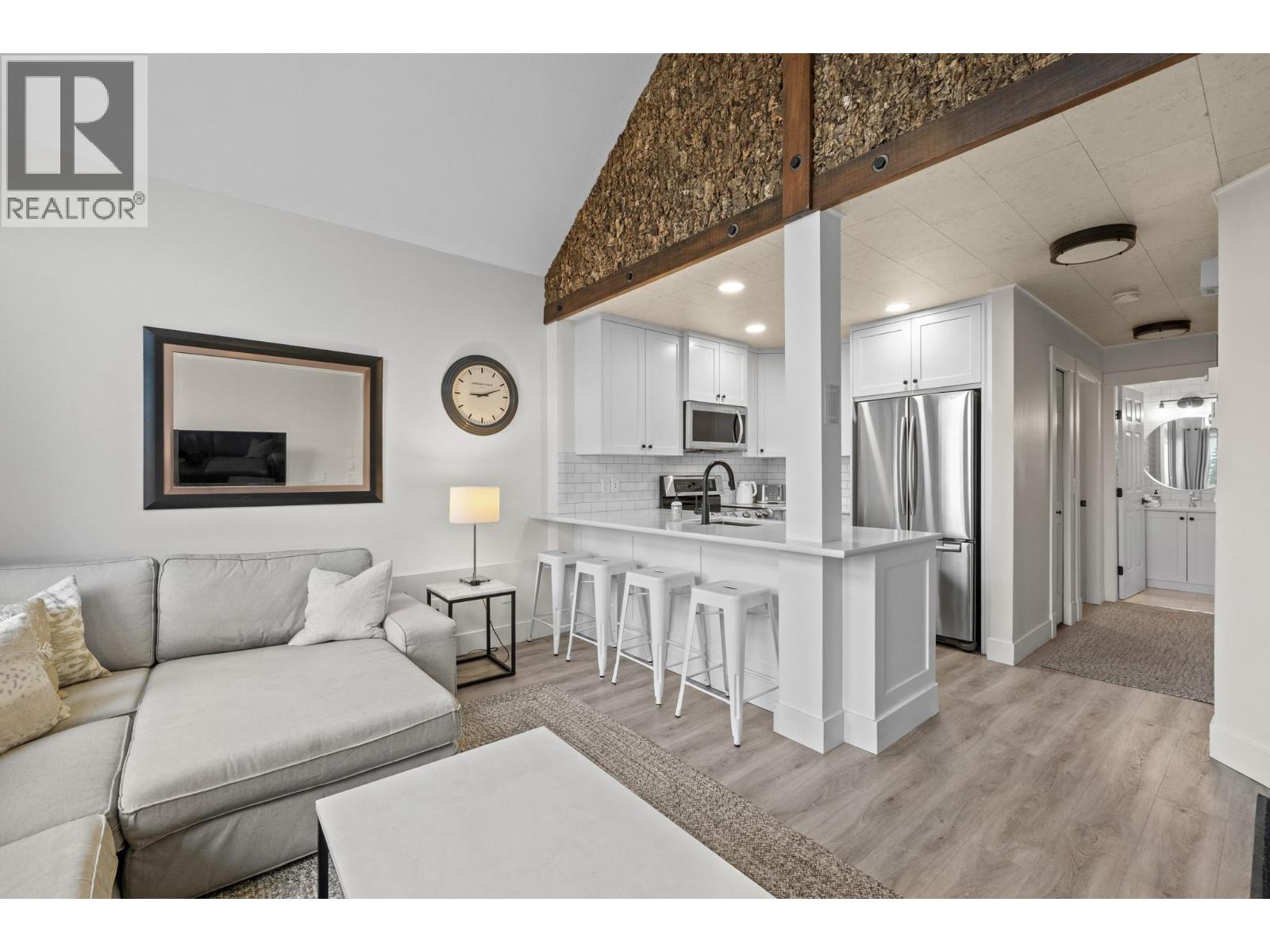 5977 Snow Pines Crescent Unit# 116c, Big White, British Columbia  V1P 1P3 - Photo 2 - 10402458