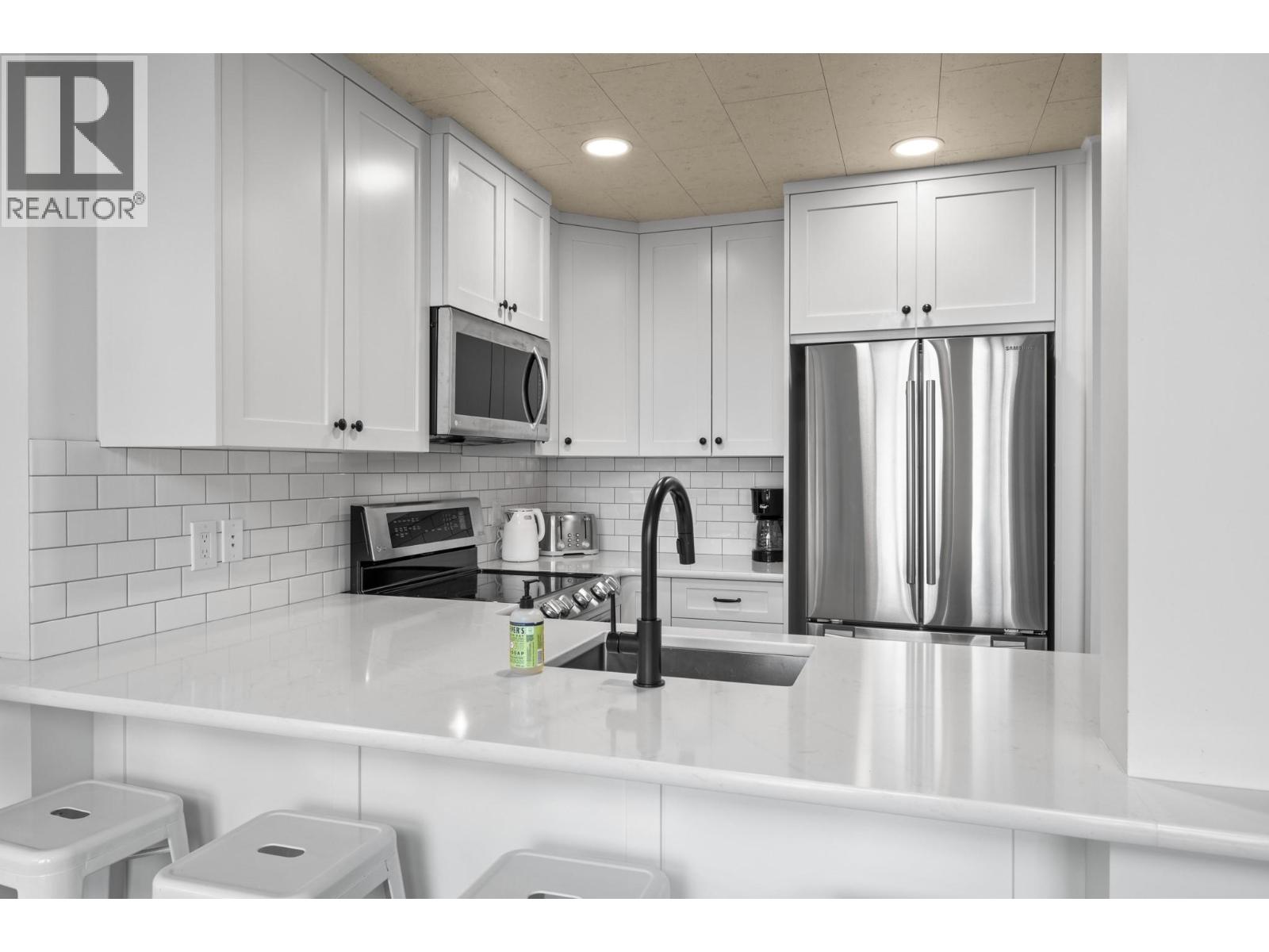 5977 Snow Pines Crescent Unit# 116c, Big White, British Columbia  V1P 1P3 - Photo 6 - 10402458
