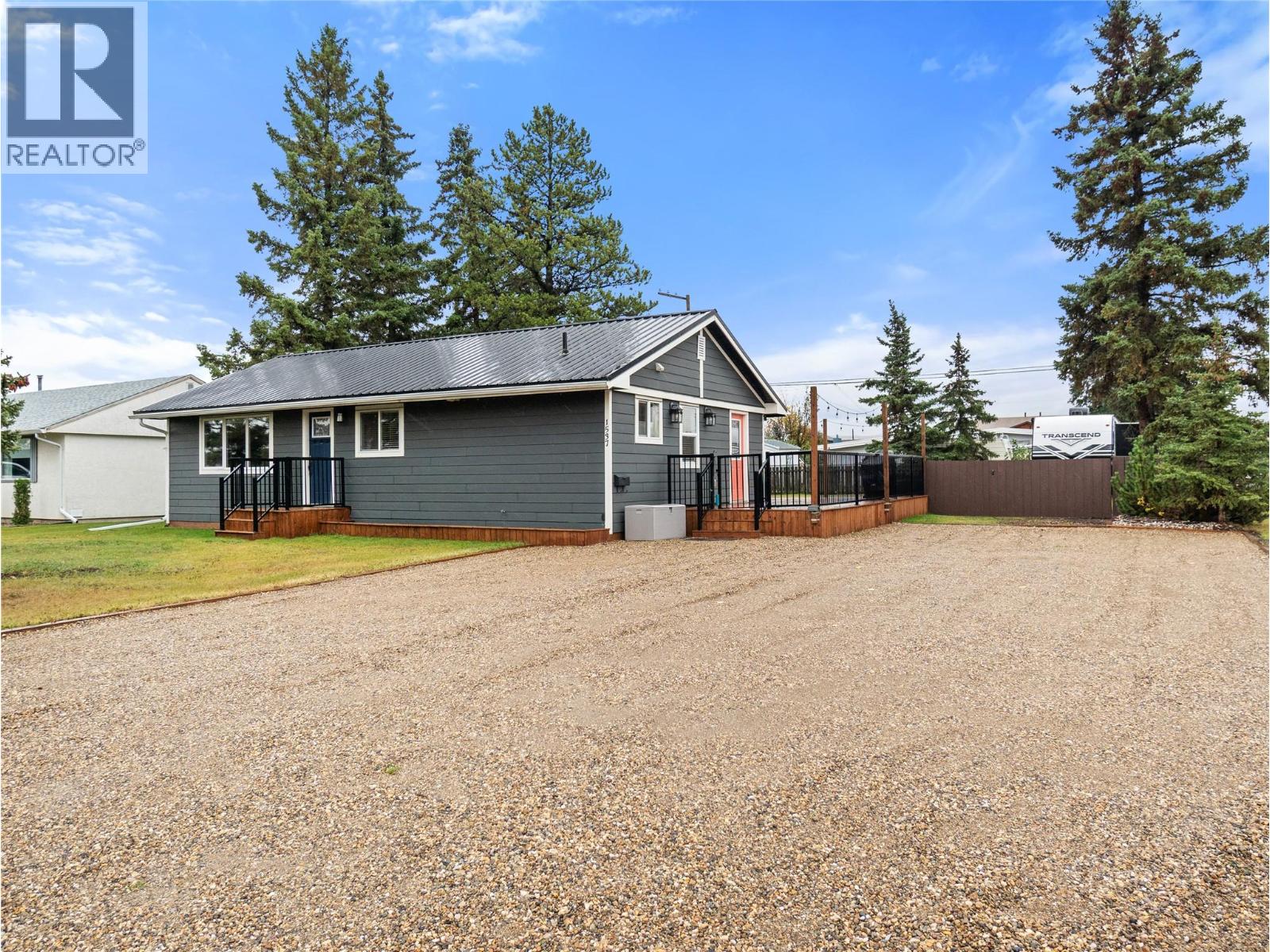1537 115 Avenue, Dawson Creek, British Columbia  V1G 3C6 - Photo 1 - 10402499