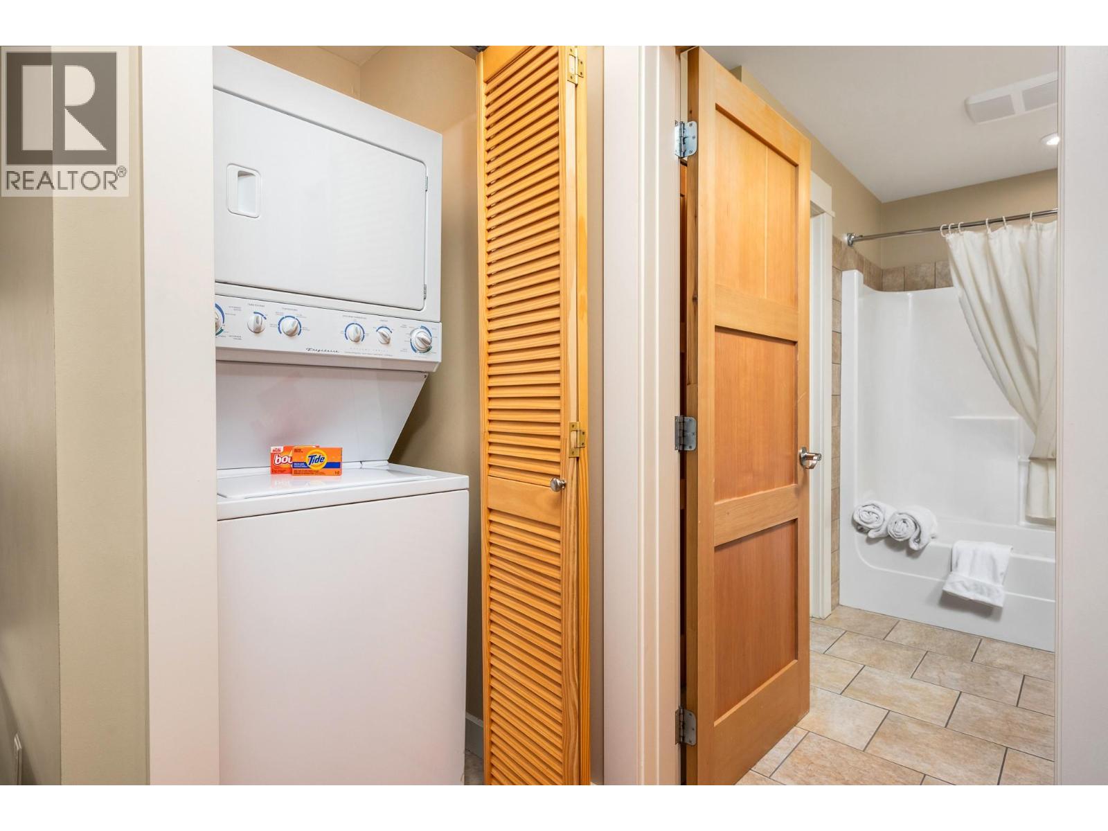 170 Silver Lode Lane Lane Unit# 304, Silver Star, British Columbia  V1B 3M1 - Photo 18 - 10401720