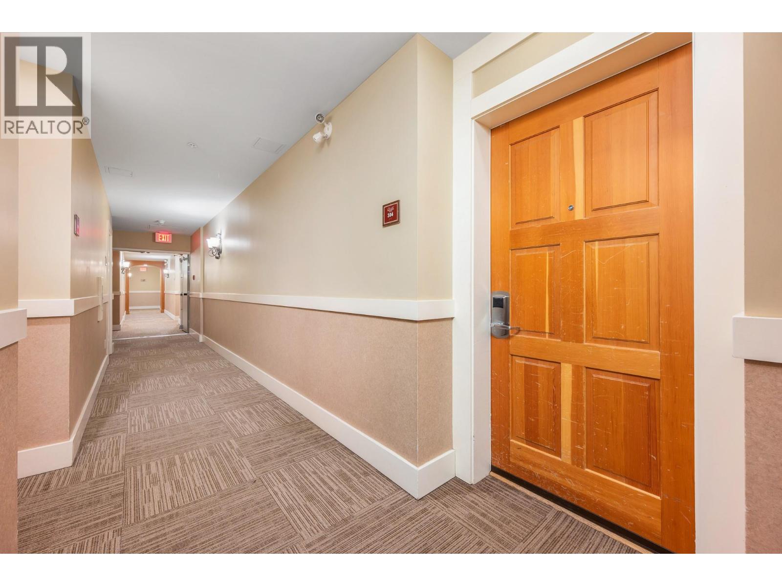 170 Silver Lode Lane Lane Unit# 304, Silver Star, British Columbia  V1B 3M1 - Photo 2 - 10401720