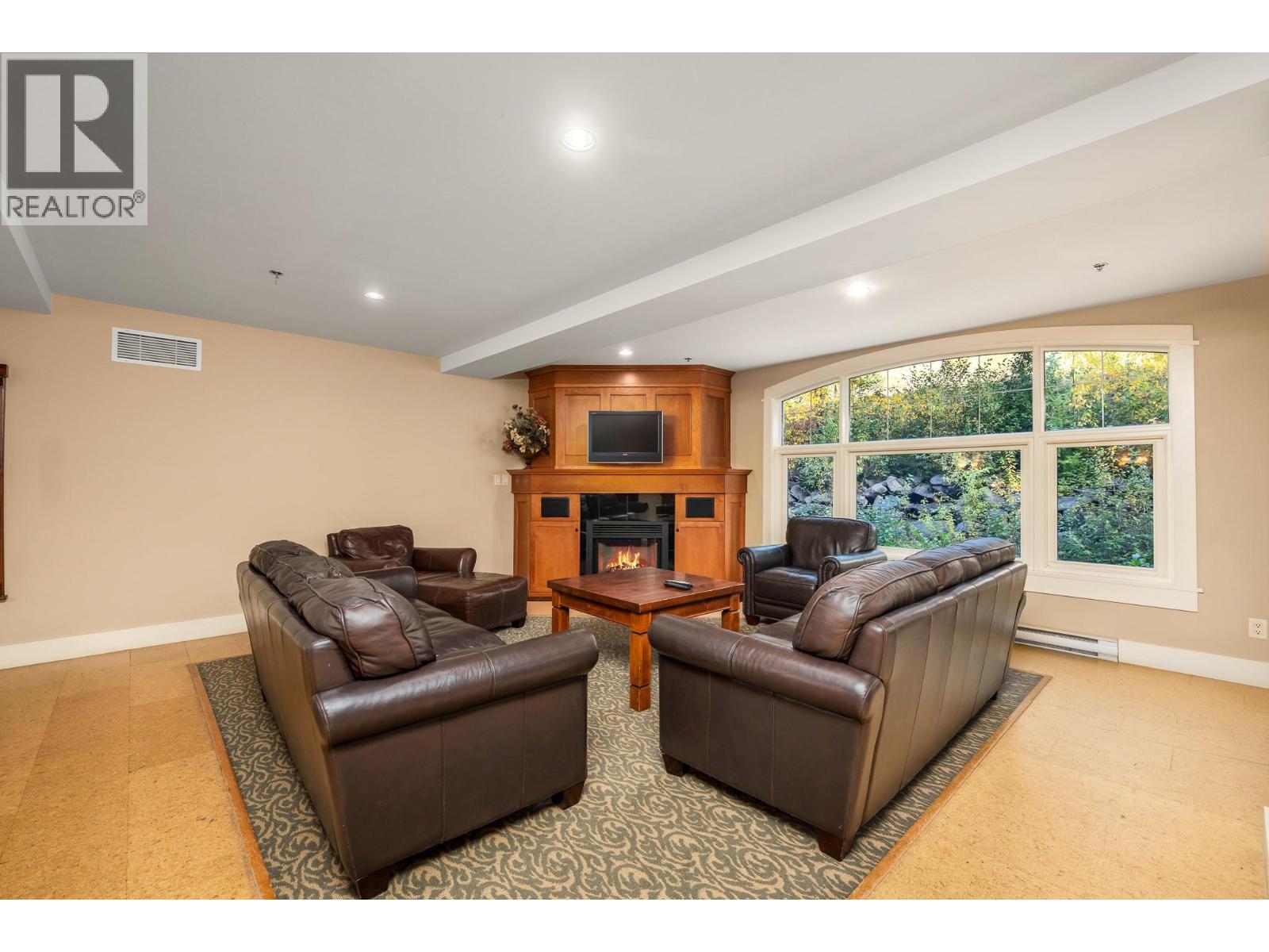 170 Silver Lode Lane Lane Unit# 304, Silver Star, British Columbia  V1B 3M1 - Photo 30 - 10401720