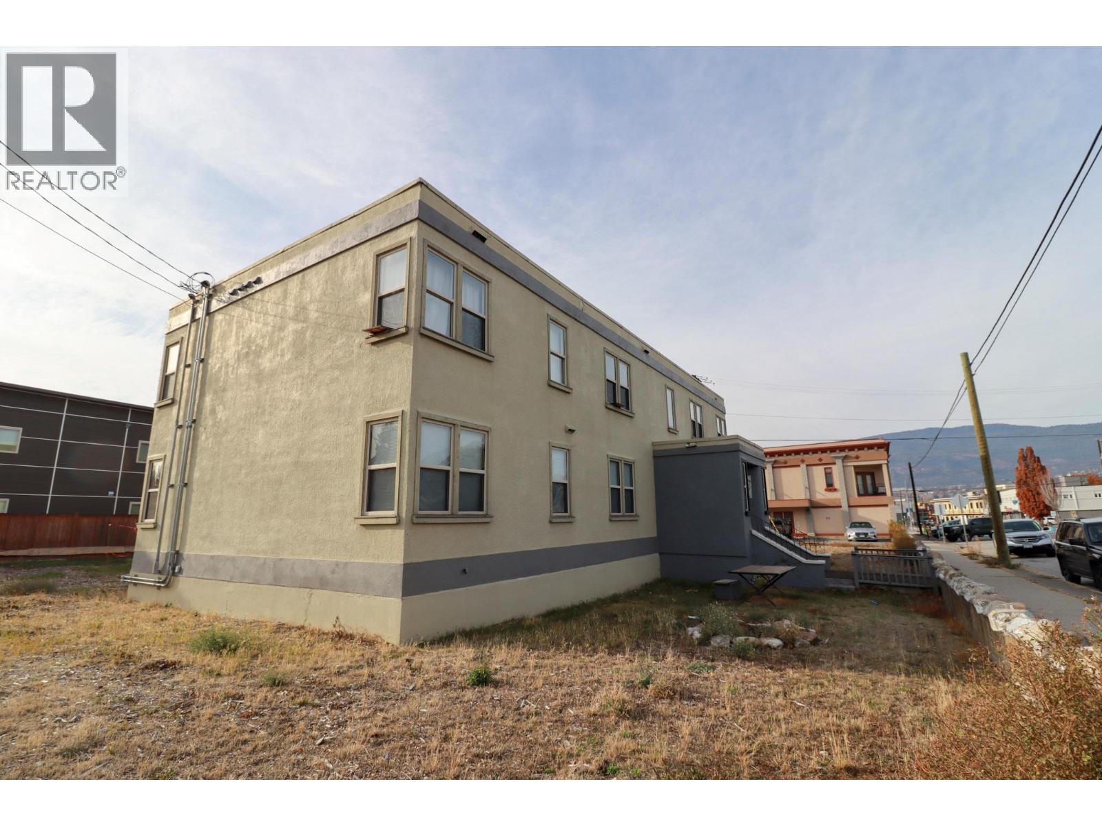 156 Nanaimo Avenue E, Penticton, British Columbia  V2A 1M4 - Photo 3 - 10402298