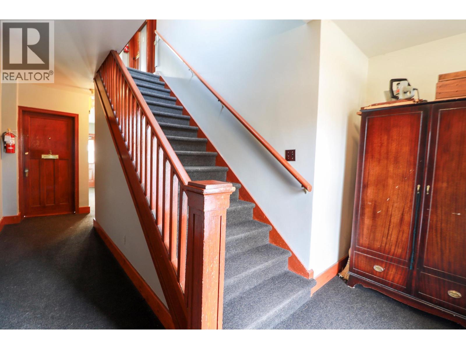 156 Nanaimo Avenue E, Penticton, British Columbia  V2A 1M4 - Photo 5 - 10402298