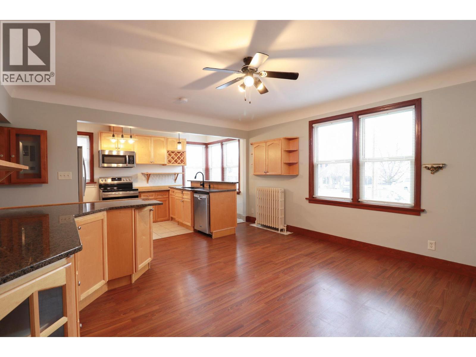 156 Nanaimo Avenue E, Penticton, British Columbia  V2A 1M4 - Photo 8 - 10402298
