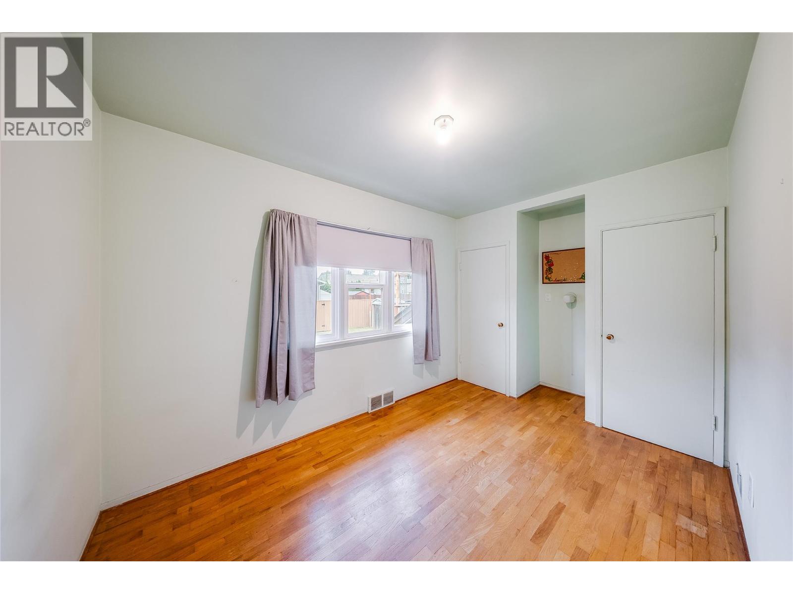 735 10th Avenue, Montrose, British Columbia  V0G 1P0 - Photo 15 - 10402231