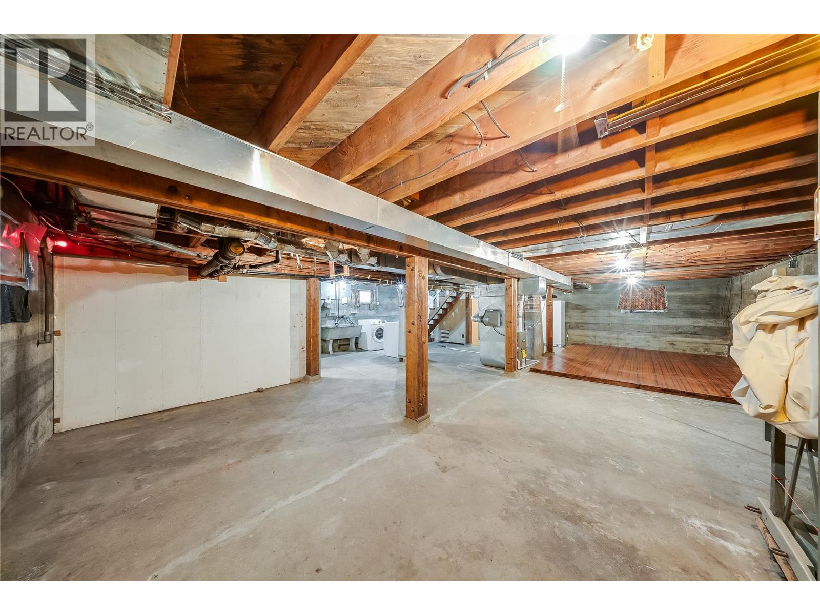 735 10th Avenue, Montrose, British Columbia  V0G 1P0 - Photo 23 - 10402231