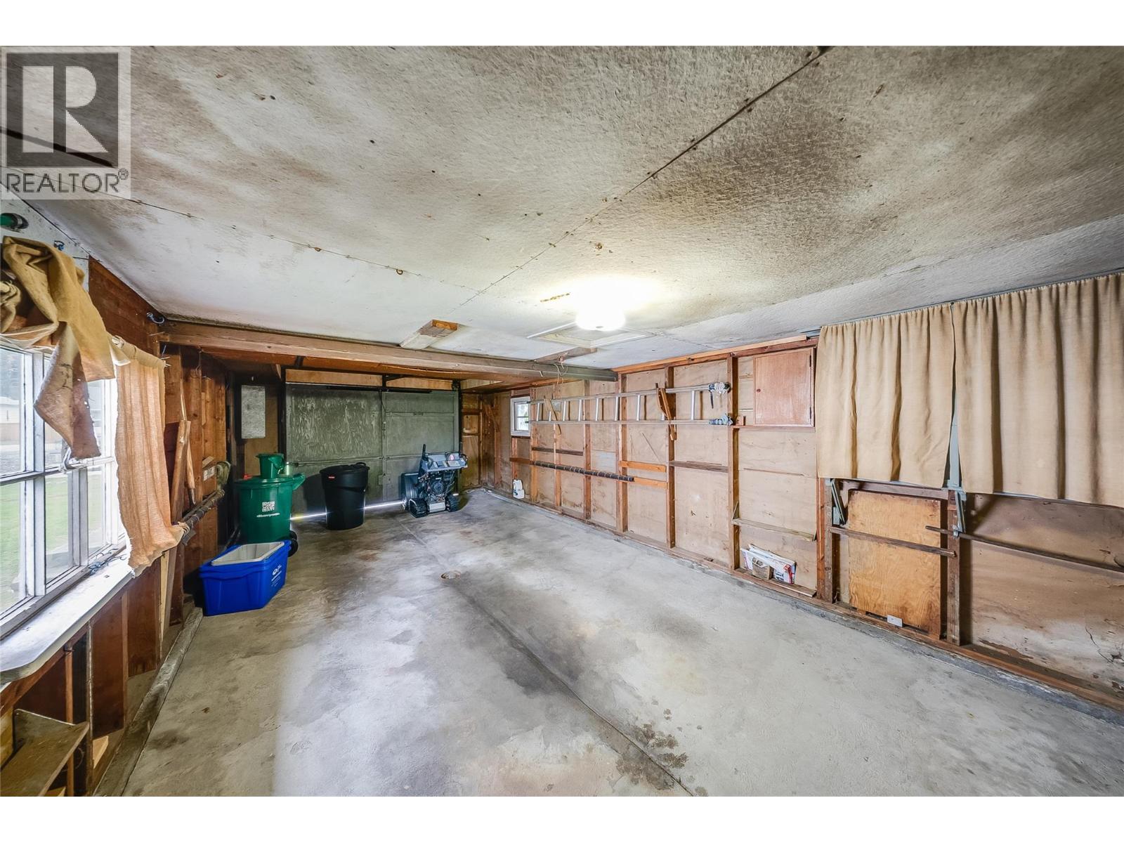 735 10th Avenue, Montrose, British Columbia  V0G 1P0 - Photo 35 - 10402231