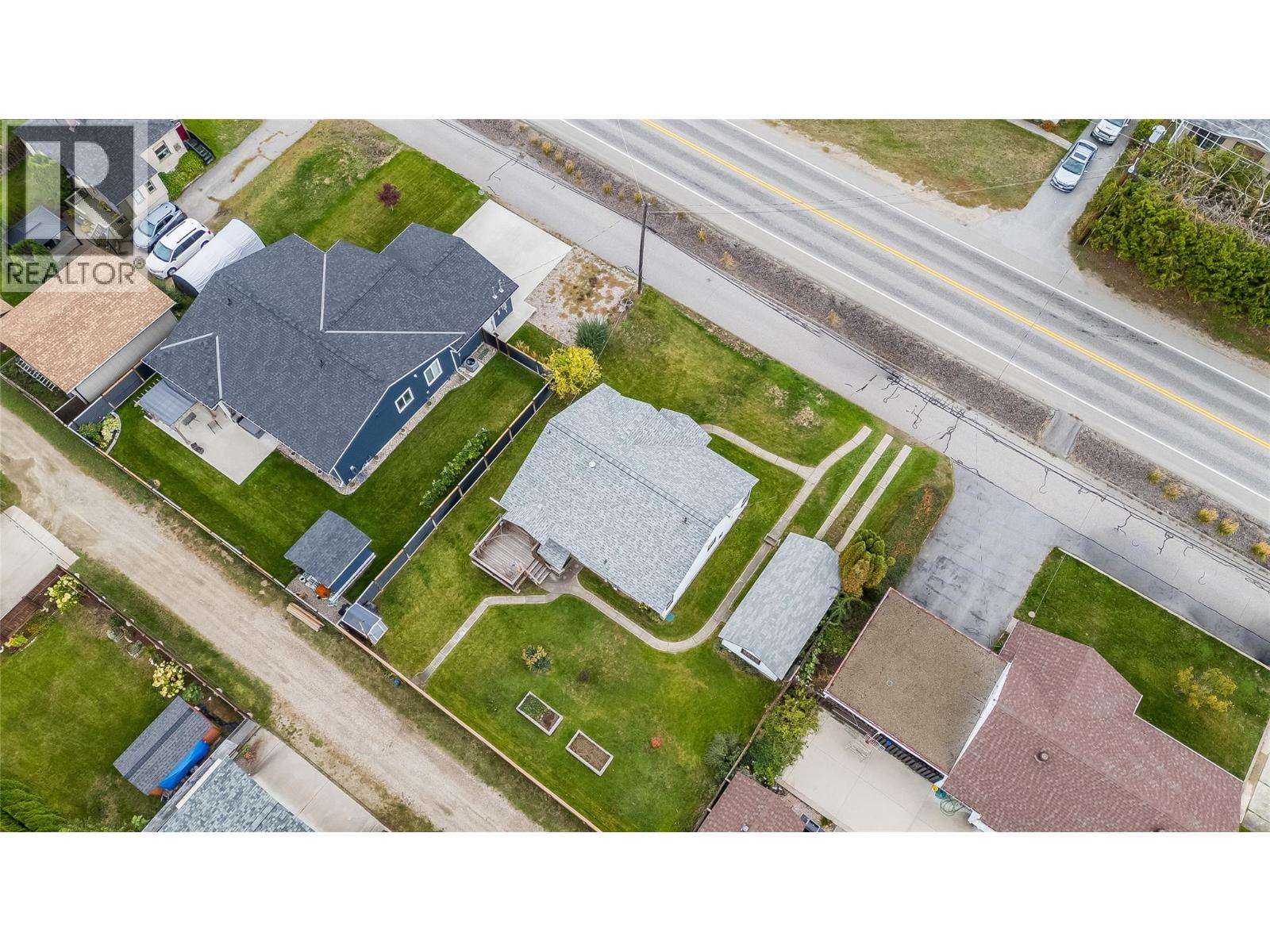 735 10th Avenue, Montrose, British Columbia  V0G 1P0 - Photo 45 - 10402231