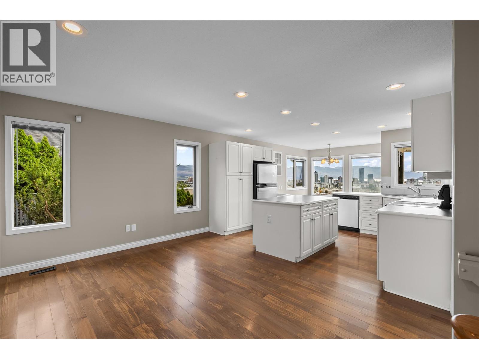 657 Royal View Drive, Kelowna, British Columbia  V1Y 9K5 - Photo 19 - 10402296