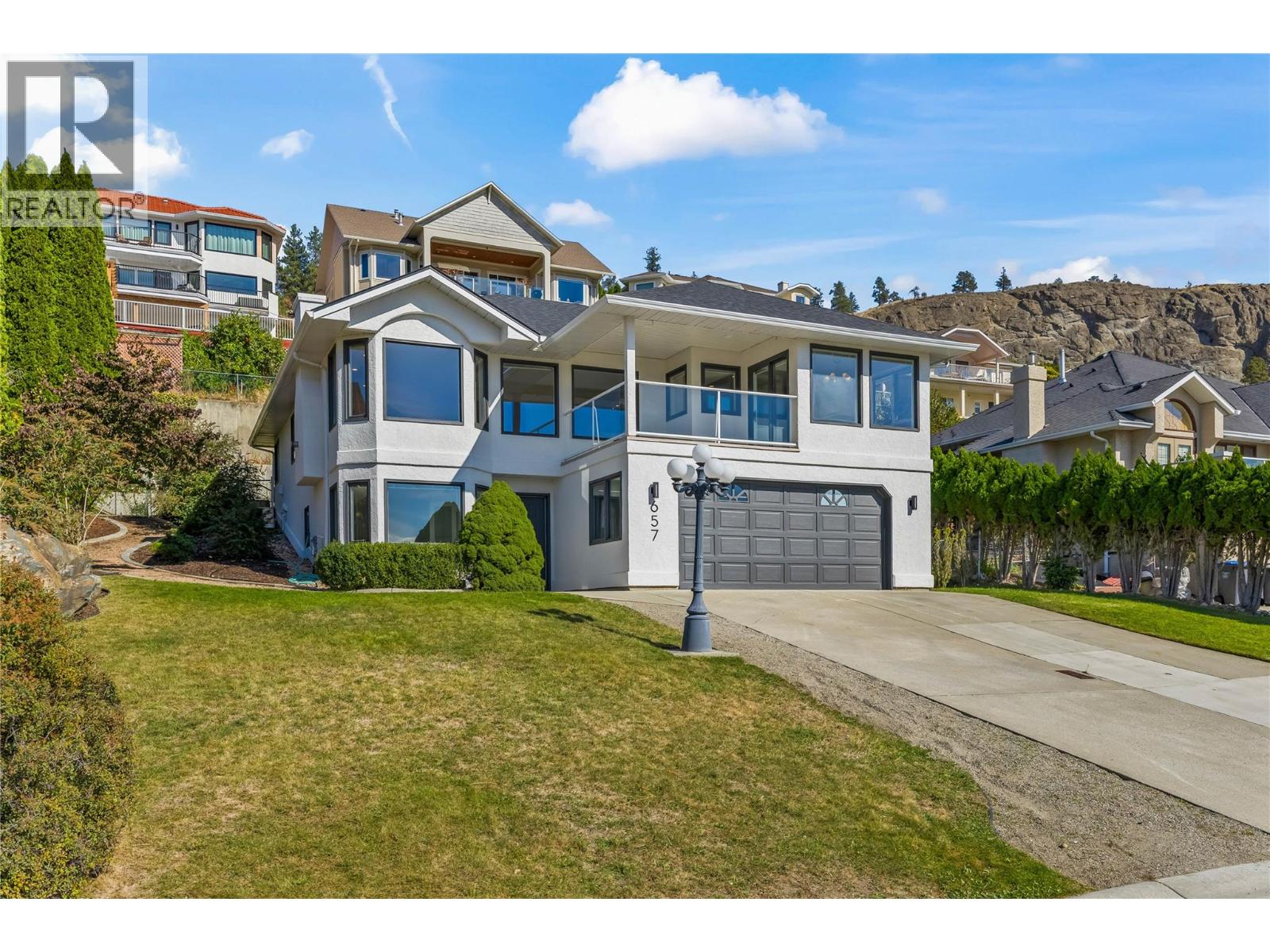 657 Royal View Drive, Kelowna, British Columbia  V1Y 9K5 - Photo 2 - 10402296