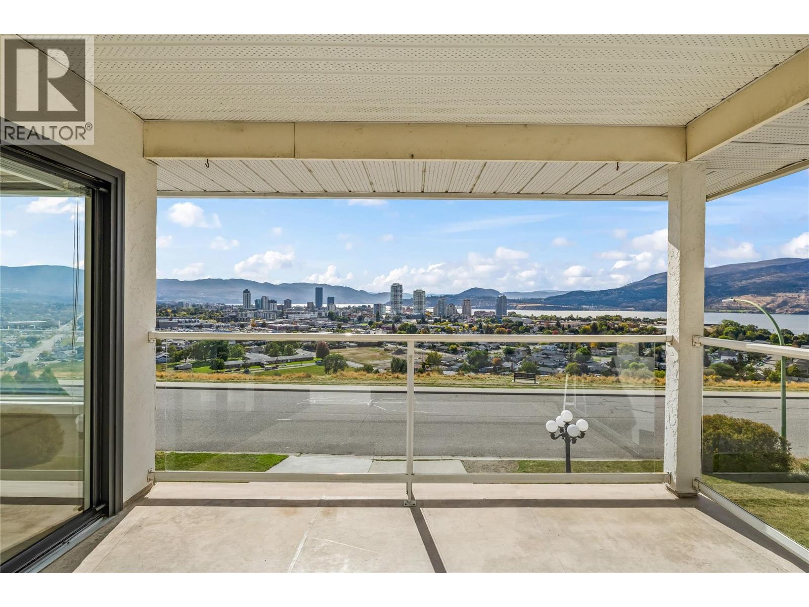 657 Royal View Drive, Kelowna, British Columbia  V1Y 9K5 - Photo 27 - 10402296