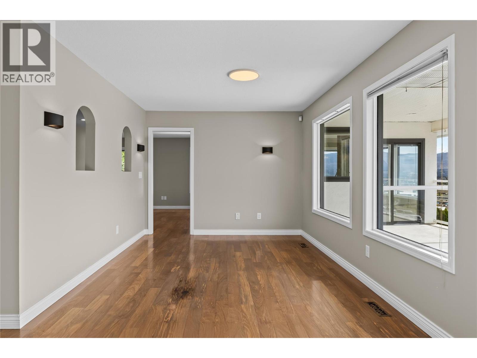 657 Royal View Drive, Kelowna, British Columbia  V1Y 9K5 - Photo 39 - 10402296