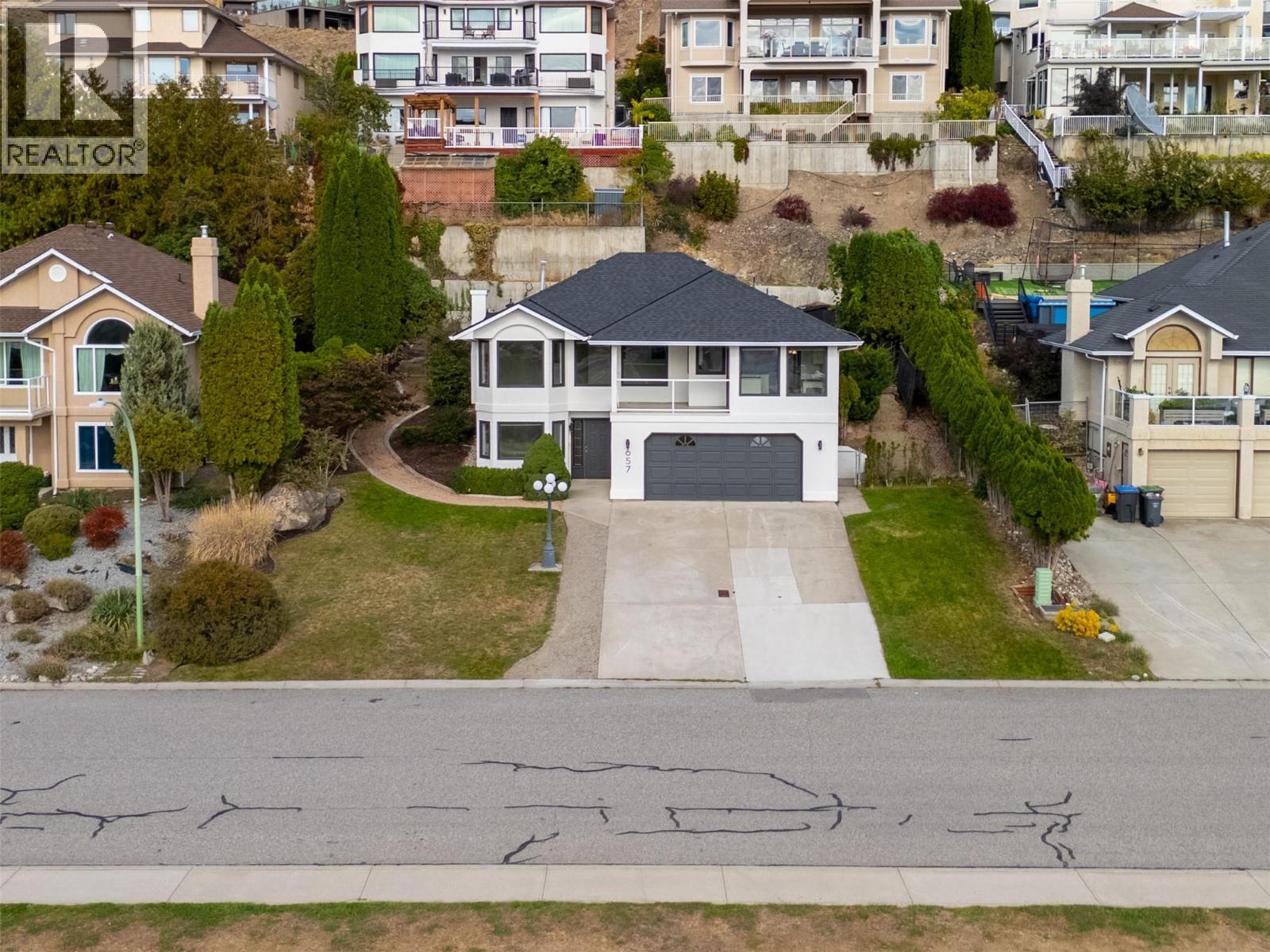 657 Royal View Drive, Kelowna, British Columbia  V1Y 9K5 - Photo 4 - 10402296