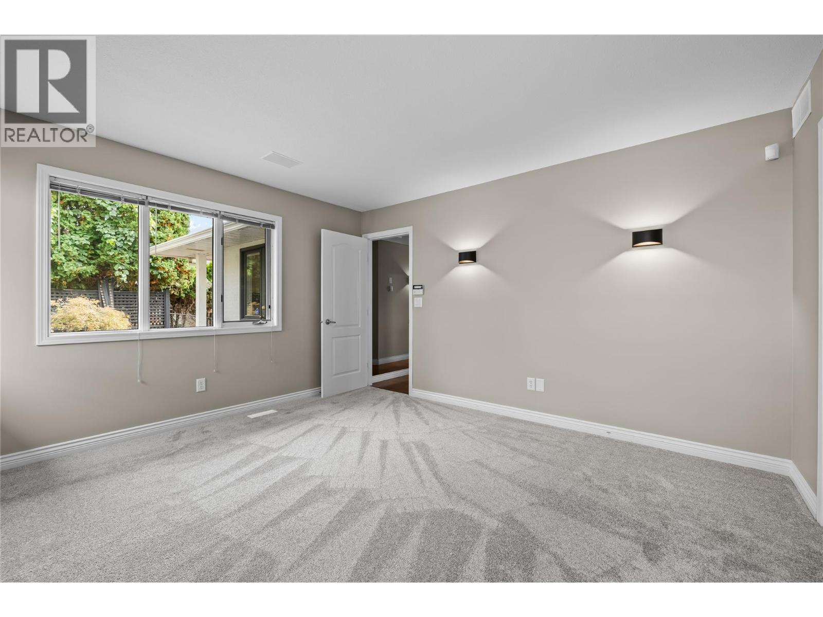 657 Royal View Drive, Kelowna, British Columbia  V1Y 9K5 - Photo 49 - 10402296