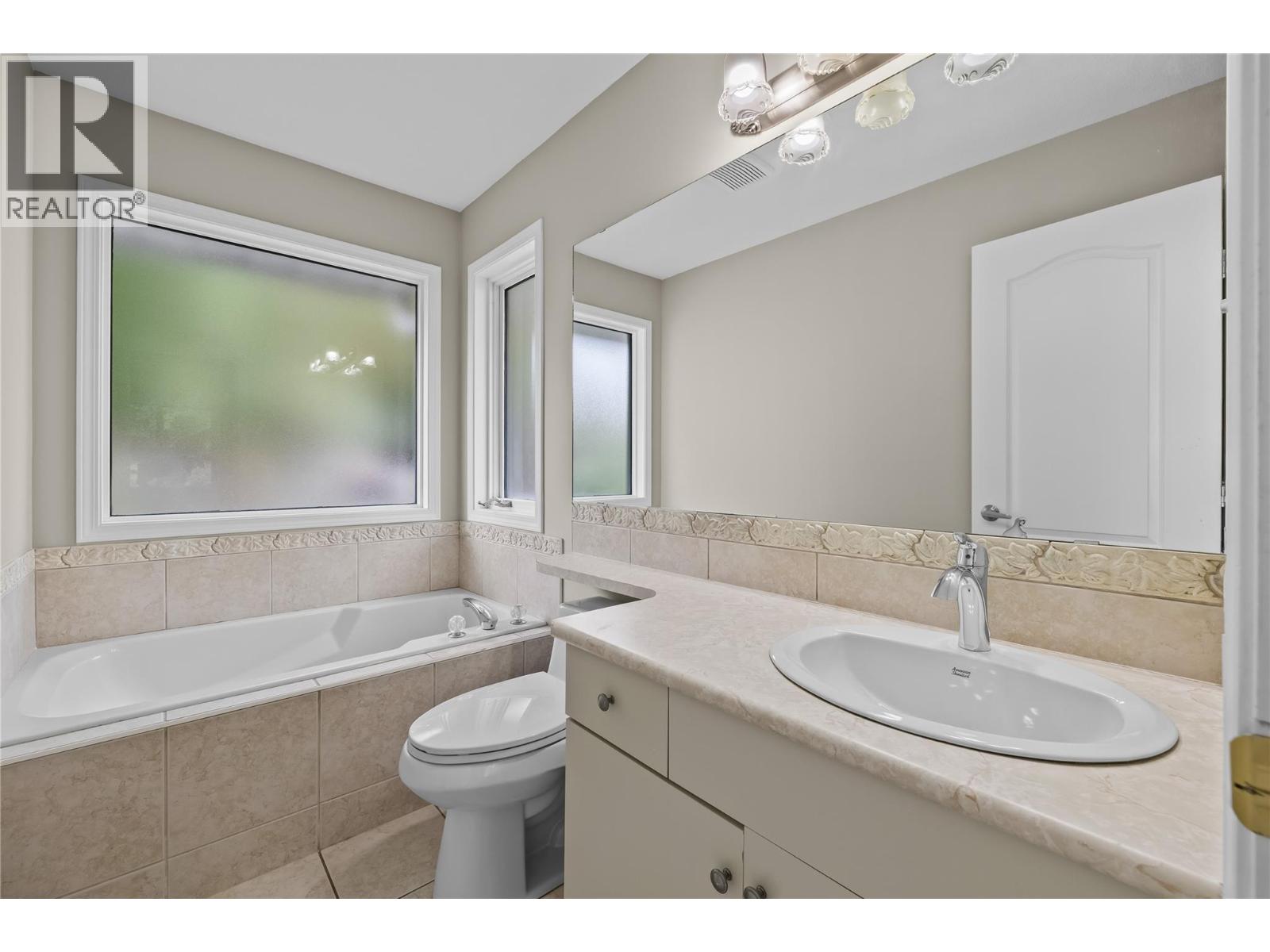 657 Royal View Drive, Kelowna, British Columbia  V1Y 9K5 - Photo 50 - 10402296
