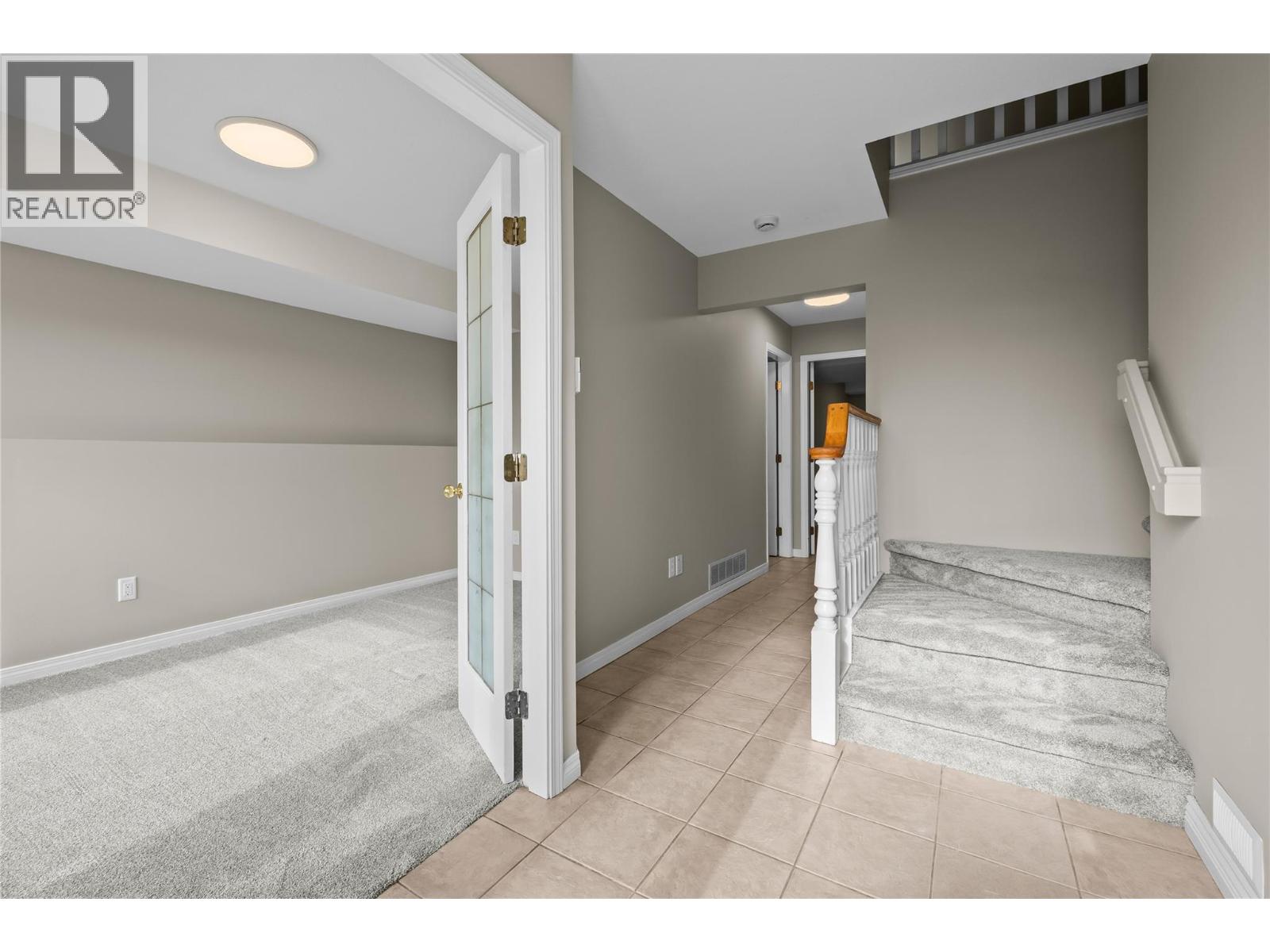 657 Royal View Drive, Kelowna, British Columbia  V1Y 9K5 - Photo 56 - 10402296
