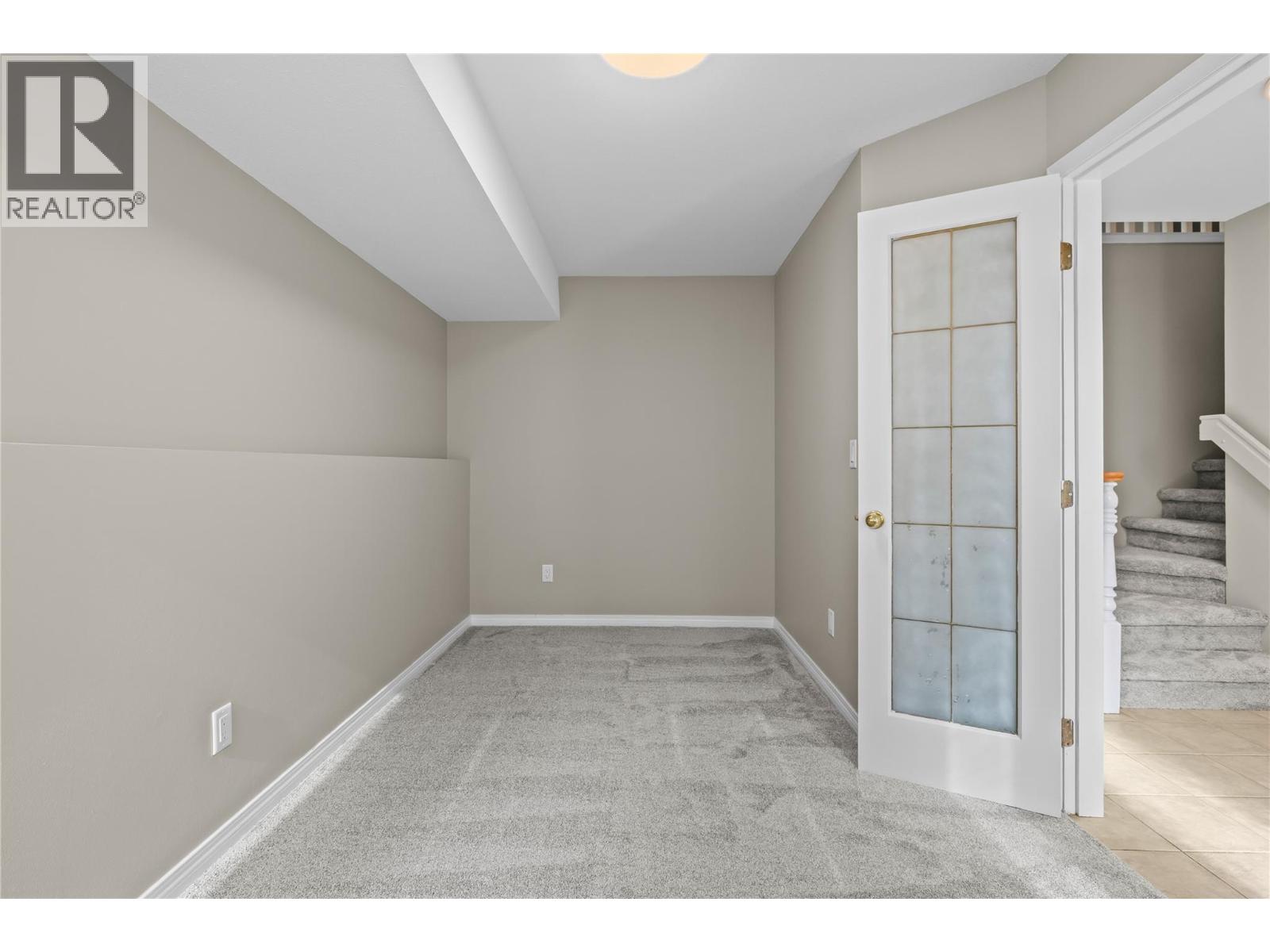 657 Royal View Drive, Kelowna, British Columbia  V1Y 9K5 - Photo 59 - 10402296