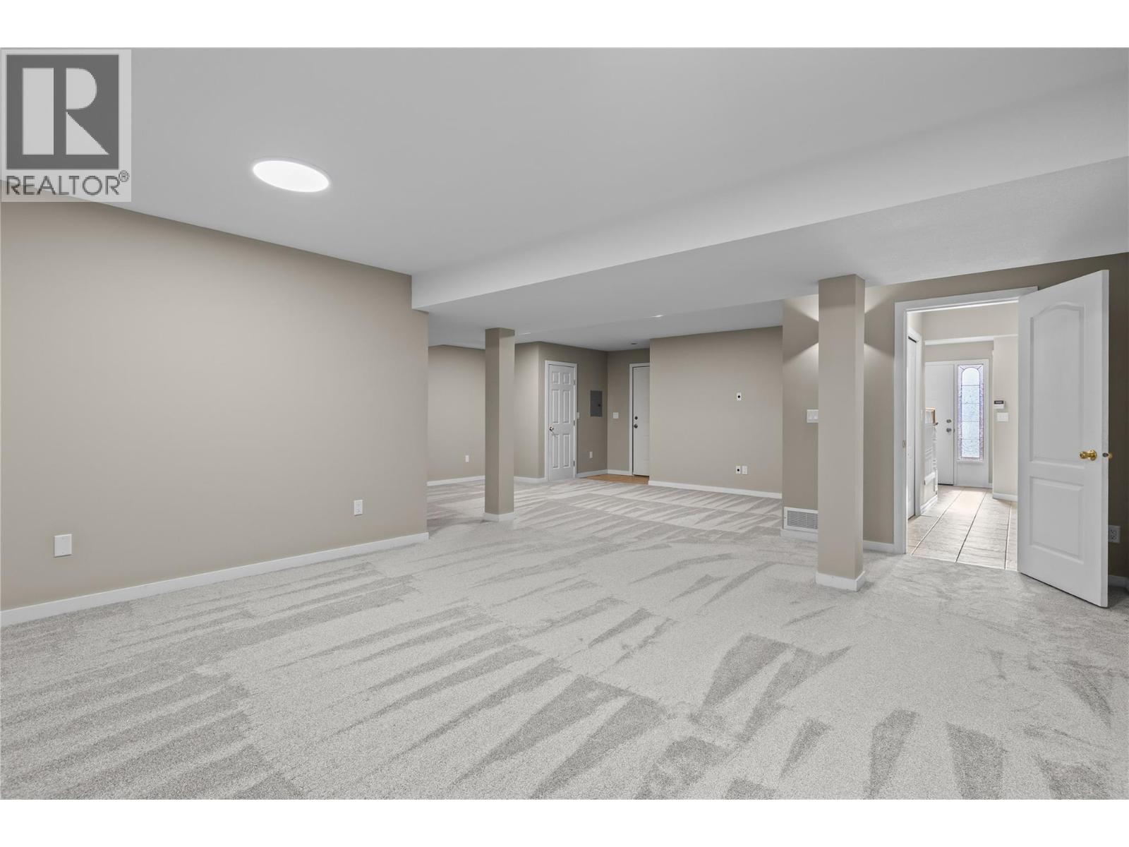 657 Royal View Drive, Kelowna, British Columbia  V1Y 9K5 - Photo 61 - 10402296