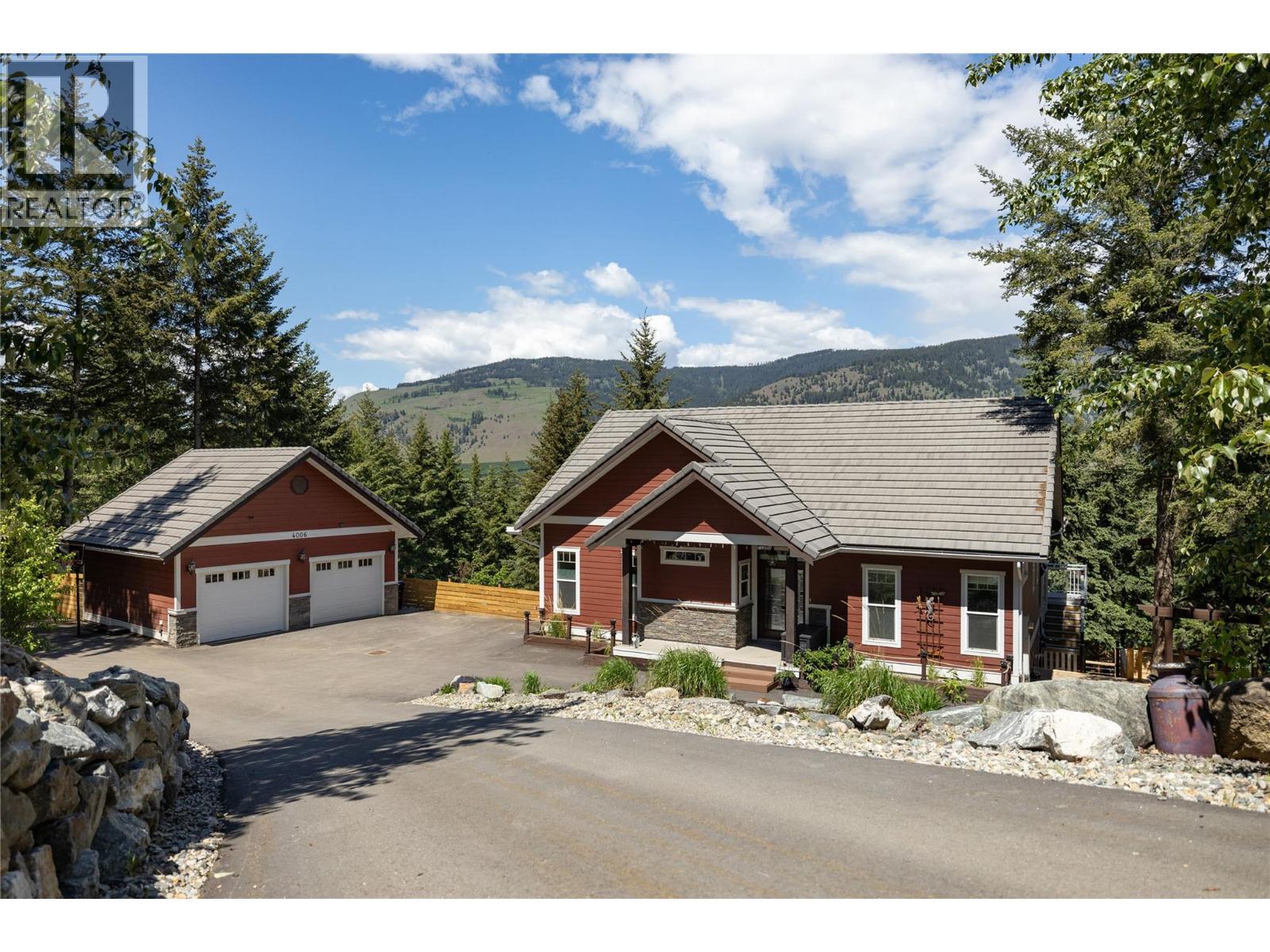 4006 Coachwood Close, Coldstream, British Columbia  V1B 3Y4 - Photo 2 - 10402466