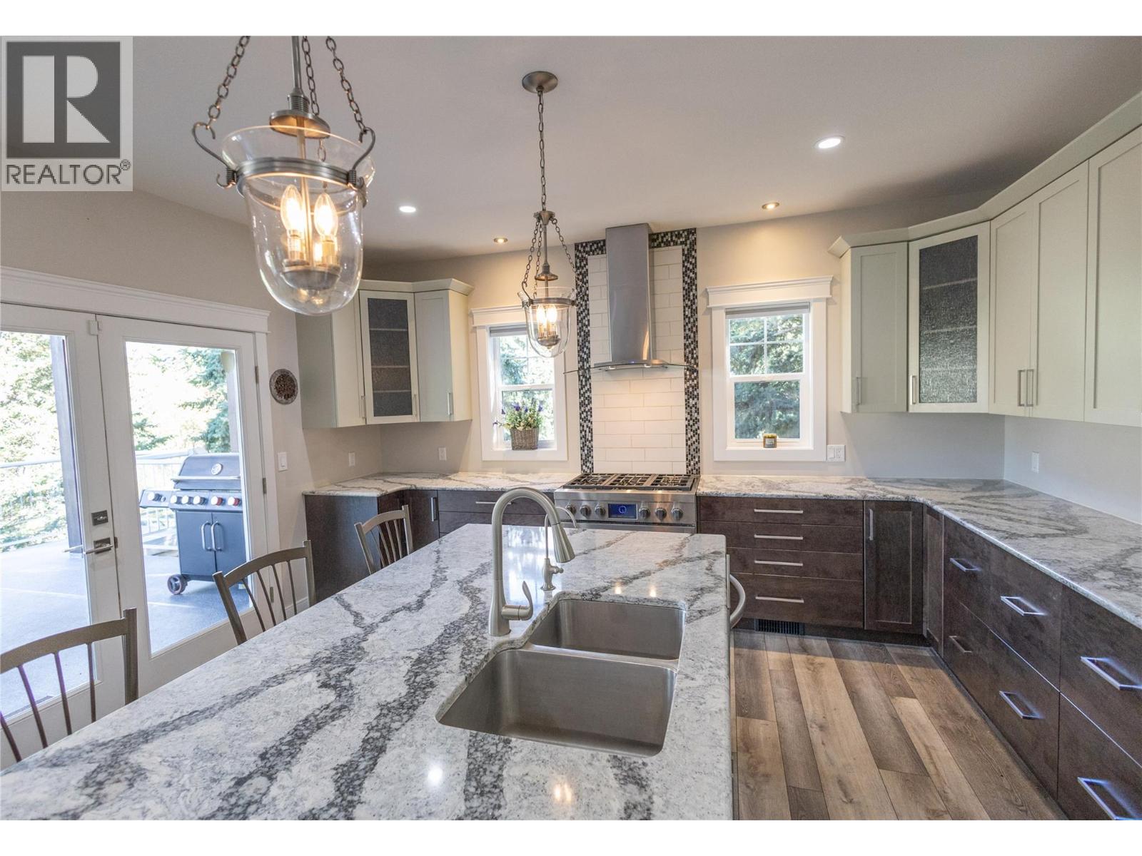 4006 Coachwood Close, Coldstream, British Columbia  V1B 3Y4 - Photo 34 - 10402466
