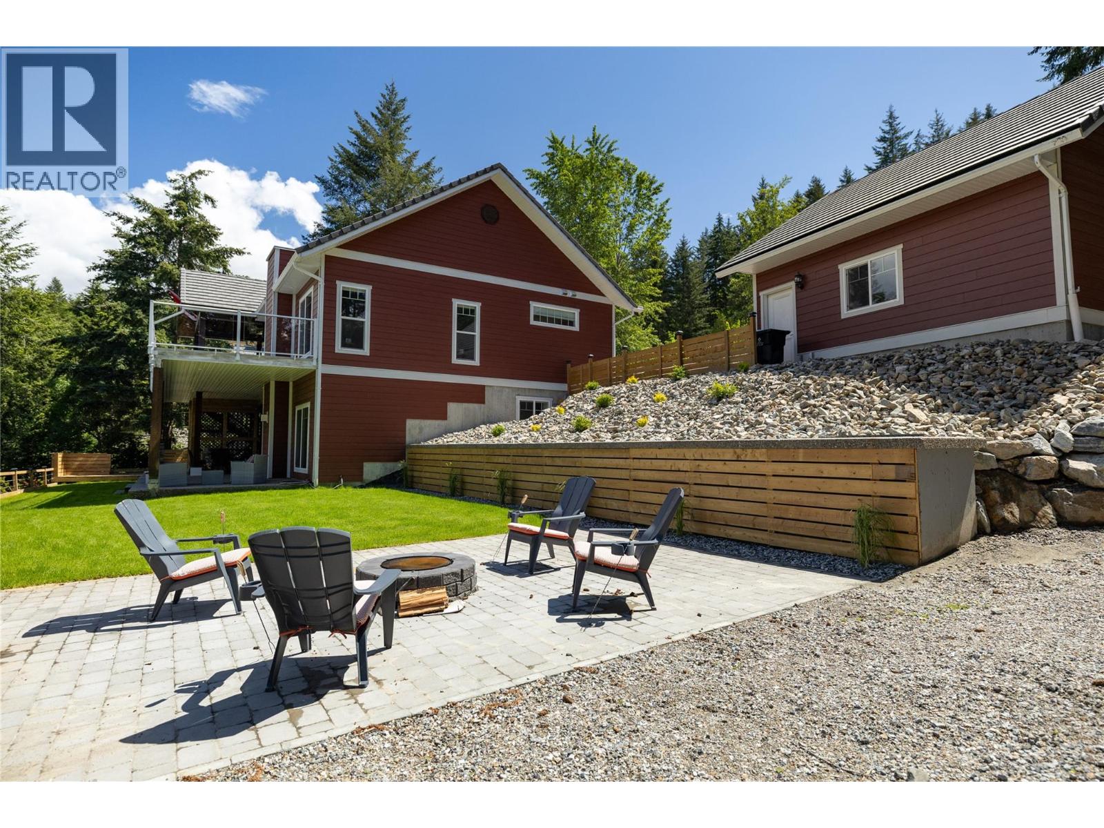 4006 Coachwood Close, Coldstream, British Columbia  V1B 3Y4 - Photo 9 - 10402466