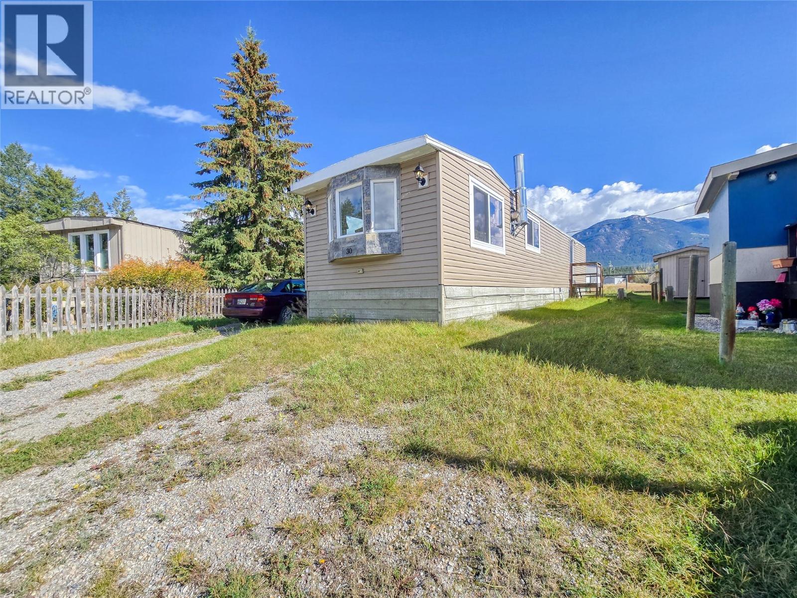 4775 Wood Lane Unit# 30, Windermere, British Columbia  V0B 2L2 - Photo 1 - 10402328
