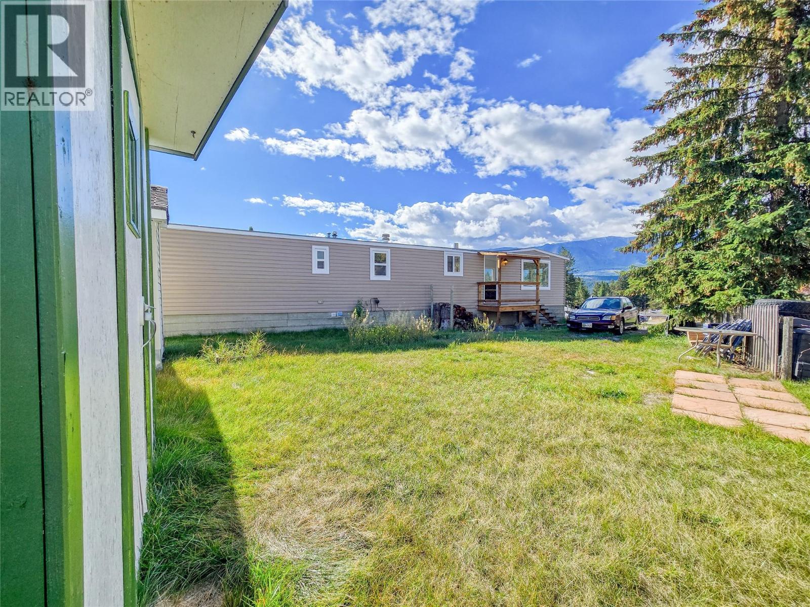 4775 Wood Lane Unit# 30, Windermere, British Columbia  V0B 2L2 - Photo 10 - 10402328