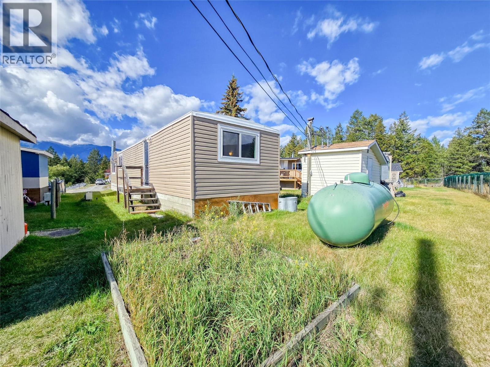 4775 Wood Lane Unit# 30, Windermere, British Columbia  V0B 2L2 - Photo 11 - 10402328