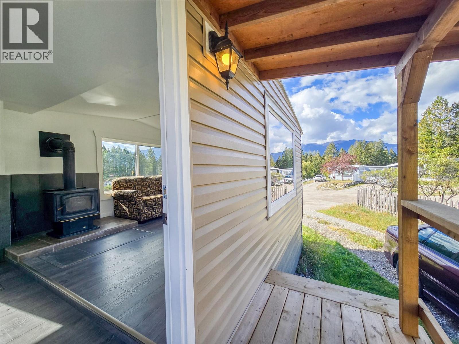 4775 Wood Lane Unit# 30, Windermere, British Columbia  V0B 2L2 - Photo 13 - 10402328