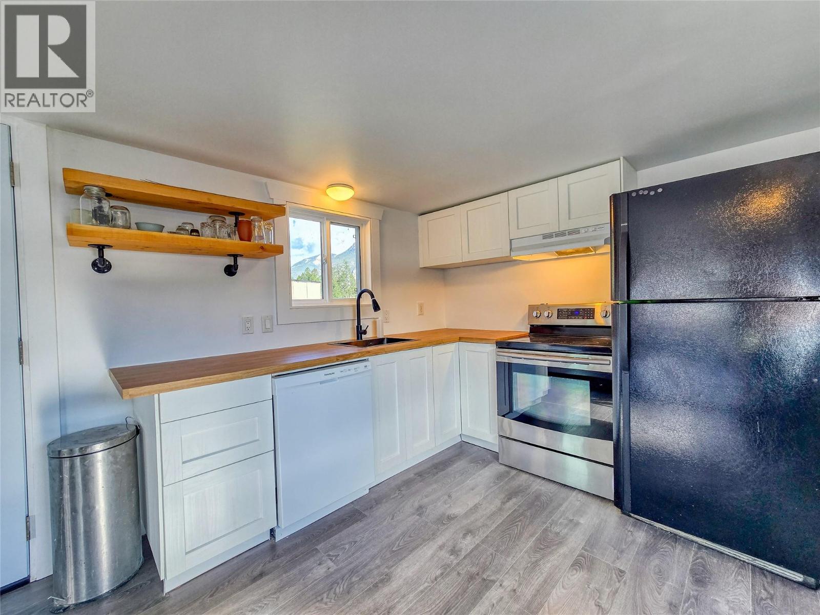 4775 Wood Lane Unit# 30, Windermere, British Columbia  V0B 2L2 - Photo 19 - 10402328
