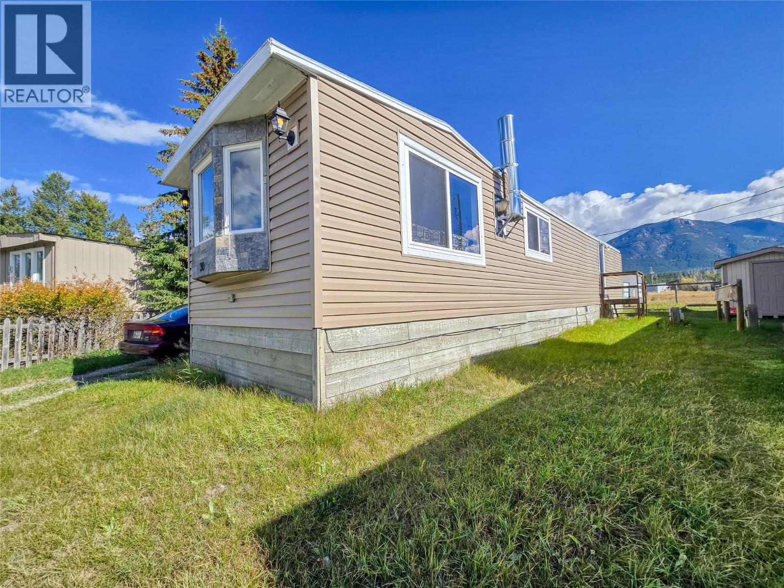 4775 Wood Lane Unit# 30, Windermere, British Columbia  V0B 2L2 - Photo 6 - 10402328