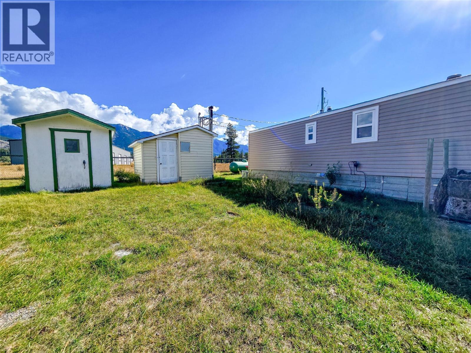 4775 Wood Lane Unit# 30, Windermere, British Columbia  V0B 2L2 - Photo 7 - 10402328