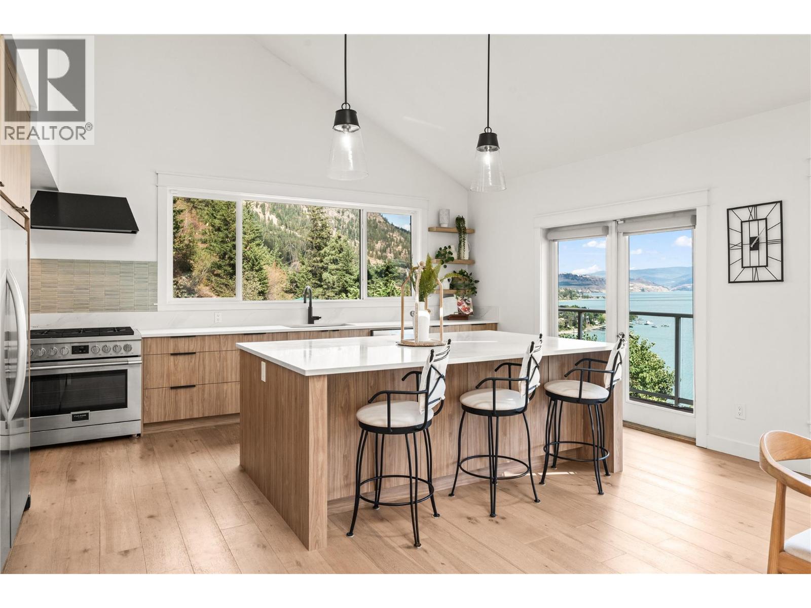 16904 Gatzke Road, Lake Country, British Columbia  V4V 2J1 - Photo 7 - 10396767