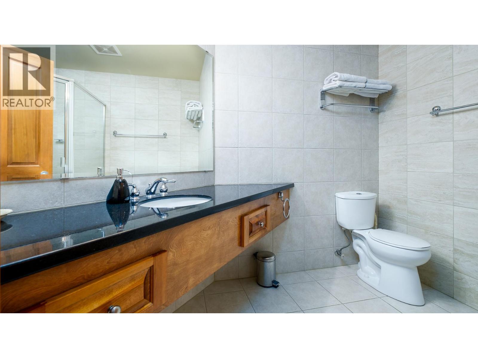 1008 Olaus Way Unit# 2, Rossland, British Columbia  V0G 1Y0 - Photo 16 - 10402138