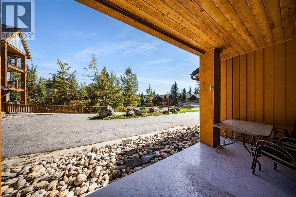 1008 Olaus Way Unit# 2, Rossland, British Columbia  V0G 1Y0 - Photo 3 - 10402138