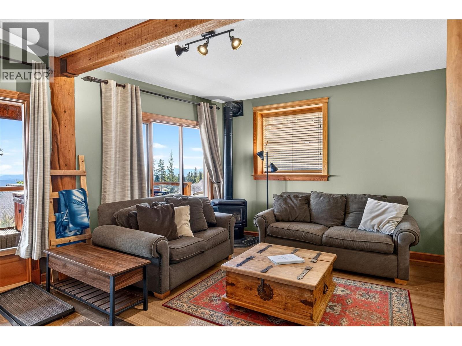 5873 Snow Pines Crescent Unit# A, Big White, British Columbia  V1P 1T4 - Photo 2 - 10401471