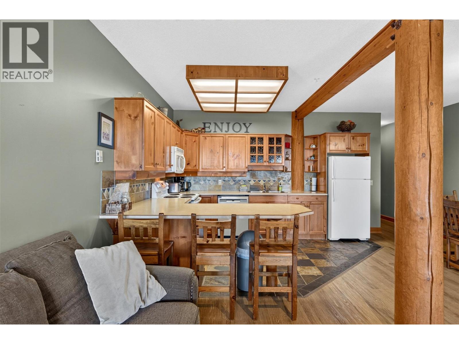 5873 Snow Pines Crescent Unit# A, Big White, British Columbia  V1P 1T4 - Photo 4 - 10401471