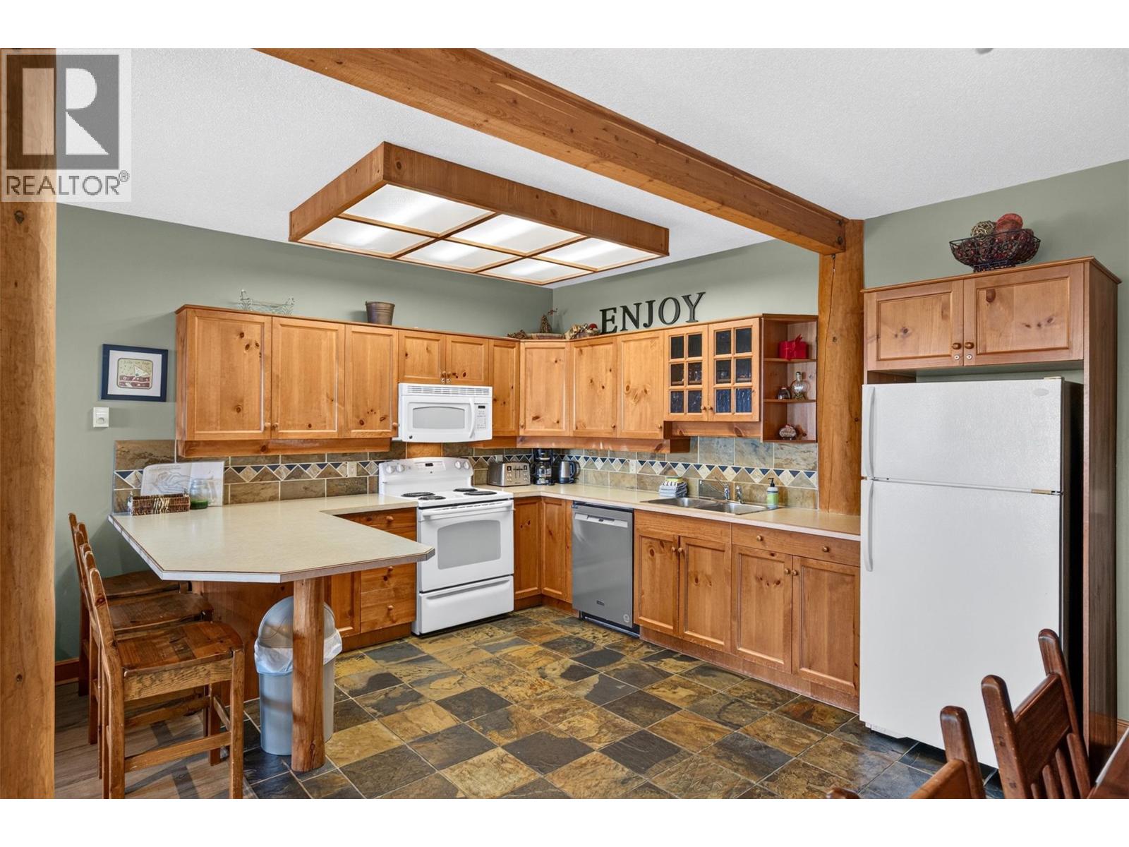5873 Snow Pines Crescent Unit# A, Big White, British Columbia  V1P 1T4 - Photo 6 - 10401471