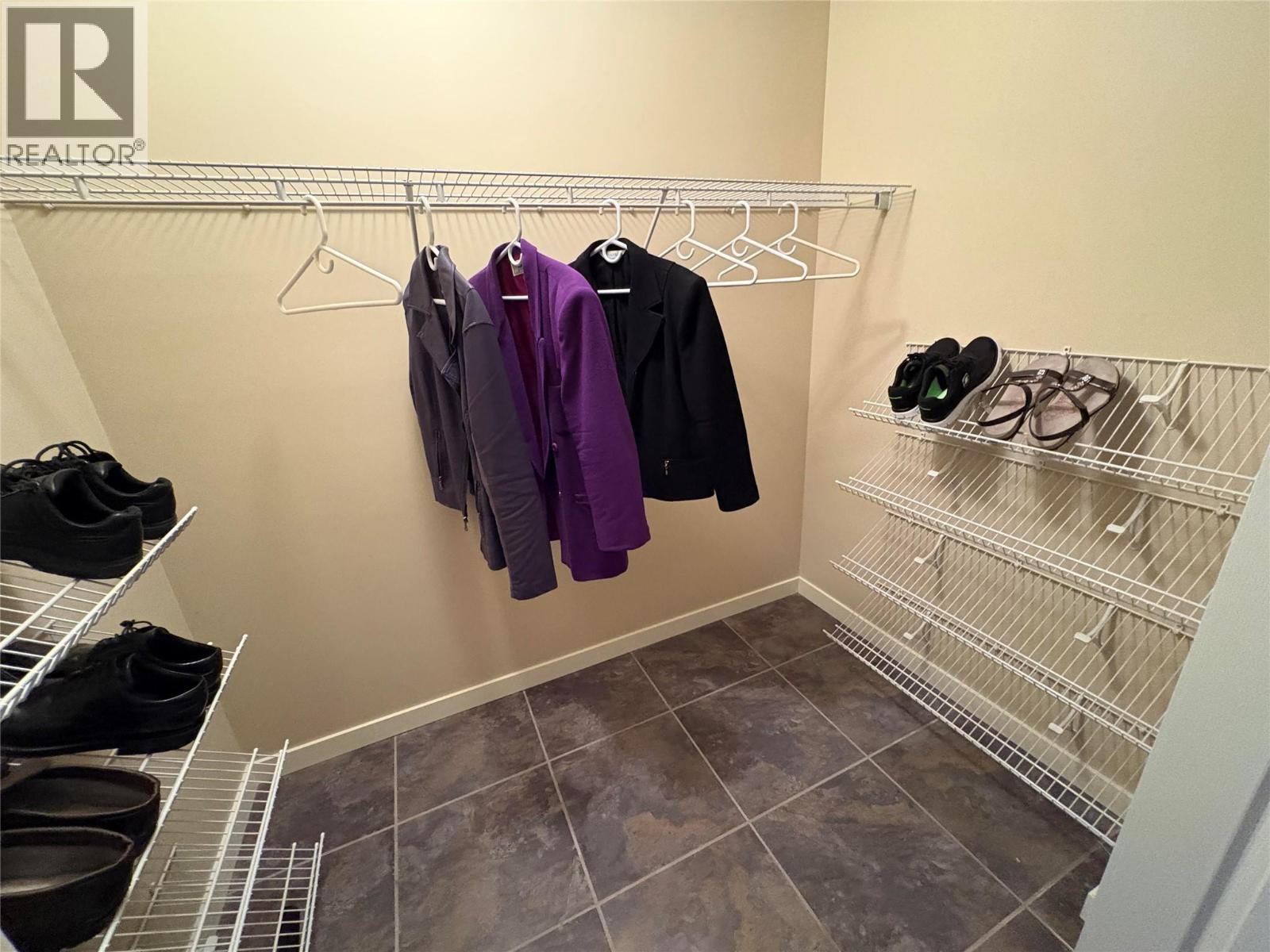 6940 Cabernet Place, Oliver, British Columbia  V0H 1T4 - Photo 11 - 10402409