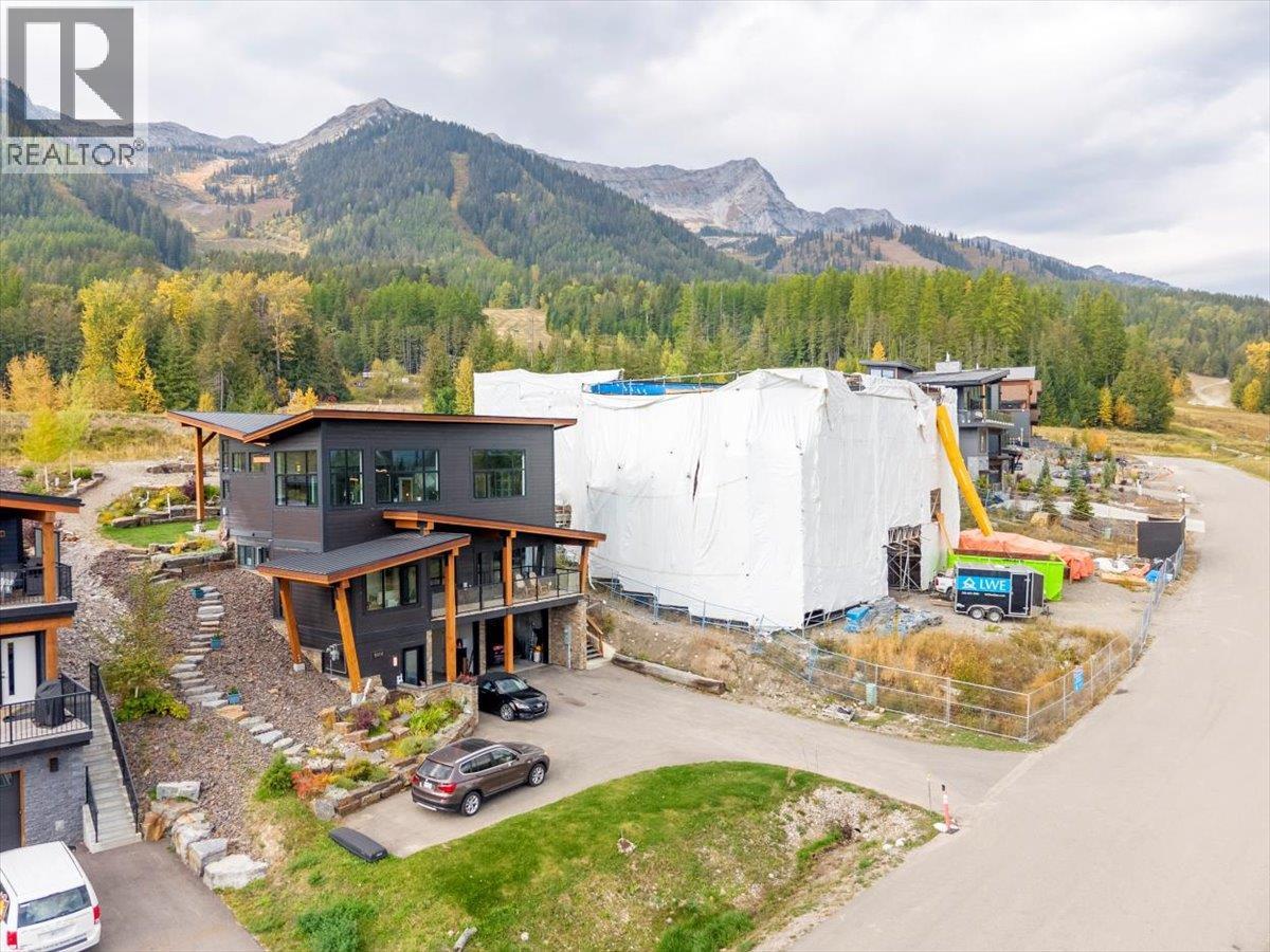 5416 Resort Drive, Fernie, British Columbia  V0B 1M6 - Photo 16 - 10402543