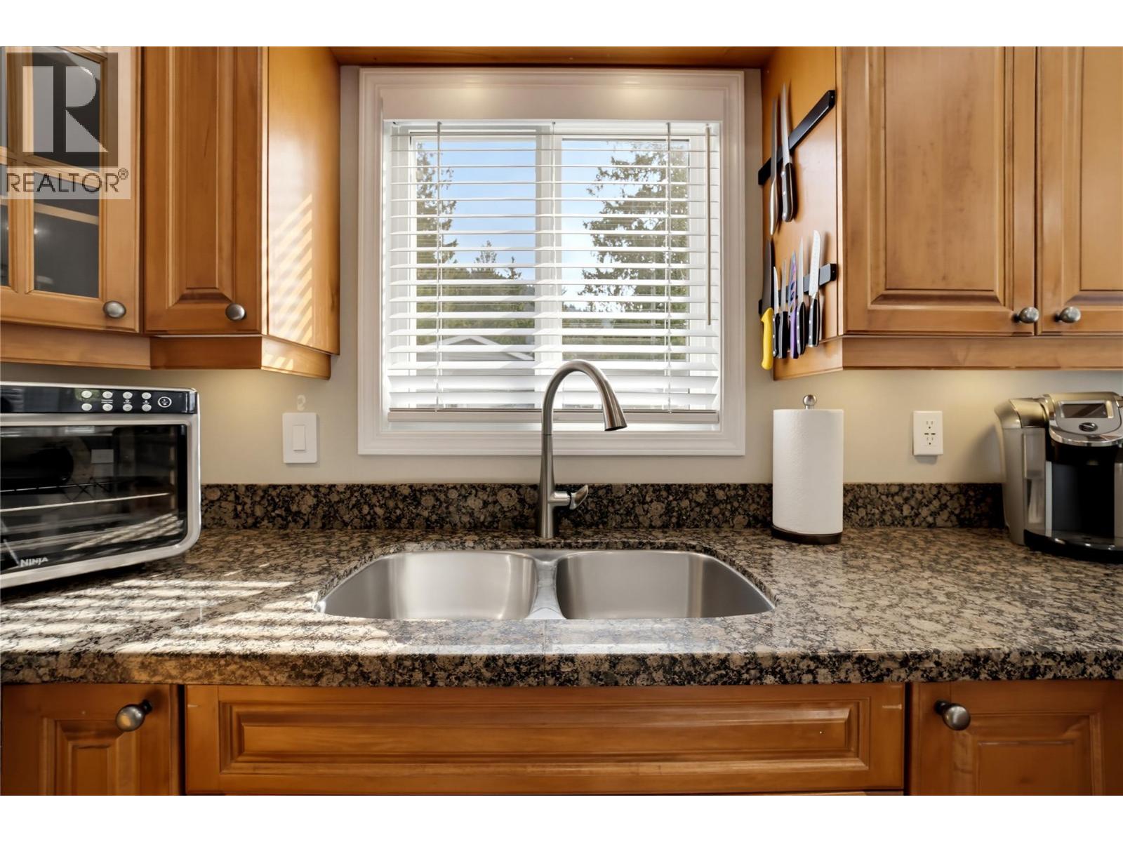 8242 97a Highway Unit# 65, Mara, British Columbia  V0E 2K0 - Photo 14 - 10402393