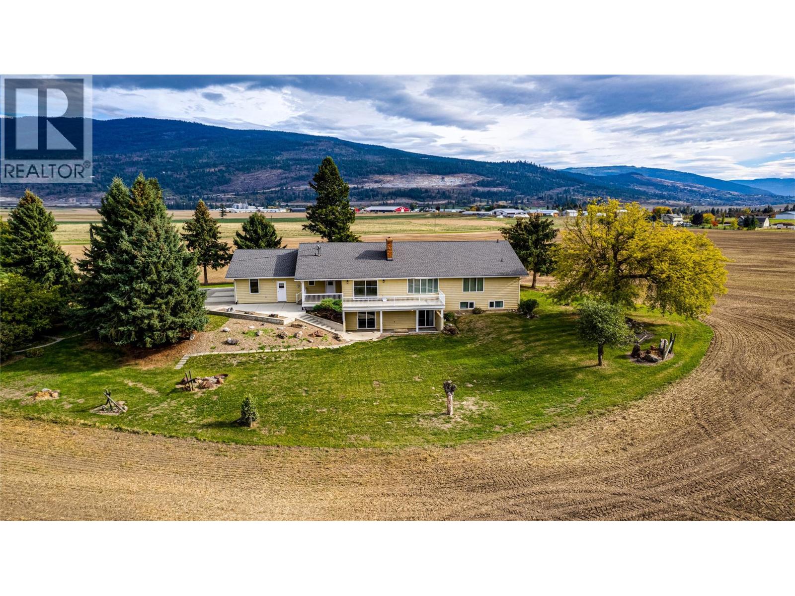 683 Clinton Road, Spallumcheen, British Columbia  V4Y 0P3 - Photo 19 - 10402165