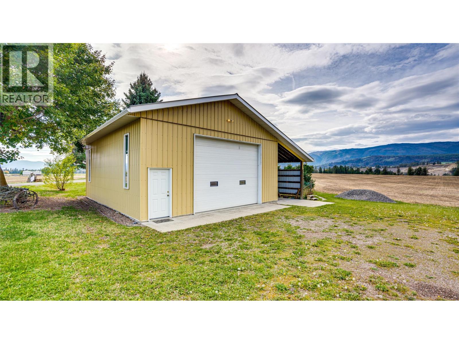 683 Clinton Road, Spallumcheen, British Columbia  V4Y 0P3 - Photo 60 - 10402165